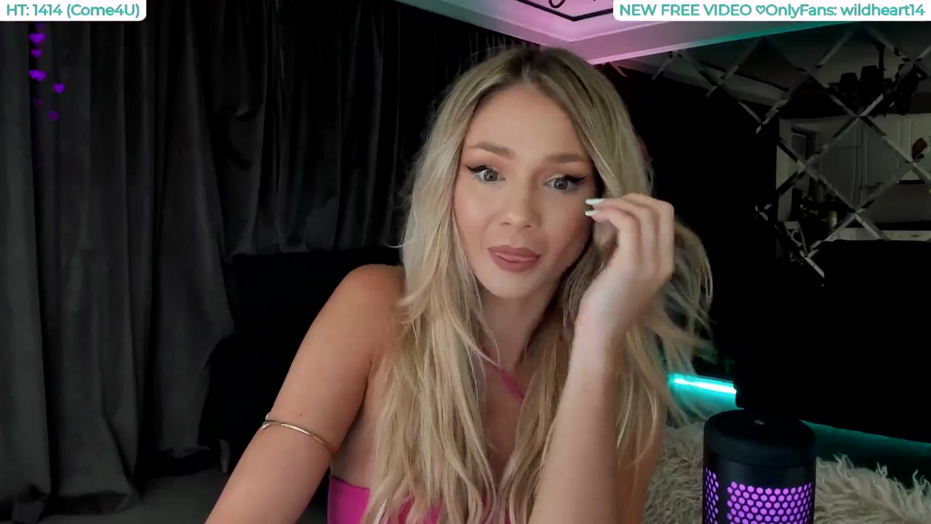 Gallery image thumbnail from Yveline's myfreecams stream on, 08/11/2025, 21:35 image 13 of 20