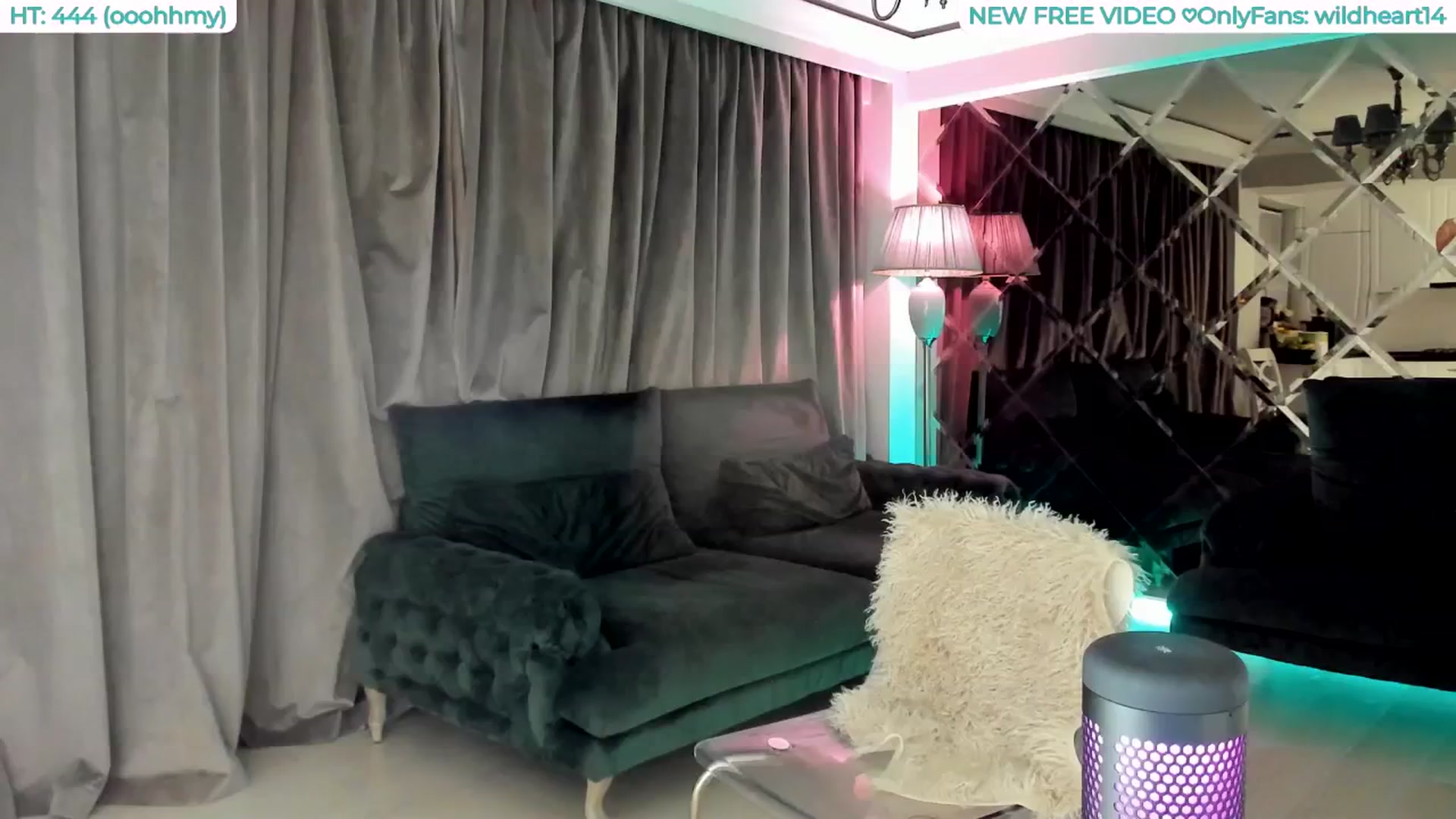 Gallery image thumbnail from Yveline's myfreecams stream on, 08/11/2025, 21:35 image 5 of 20