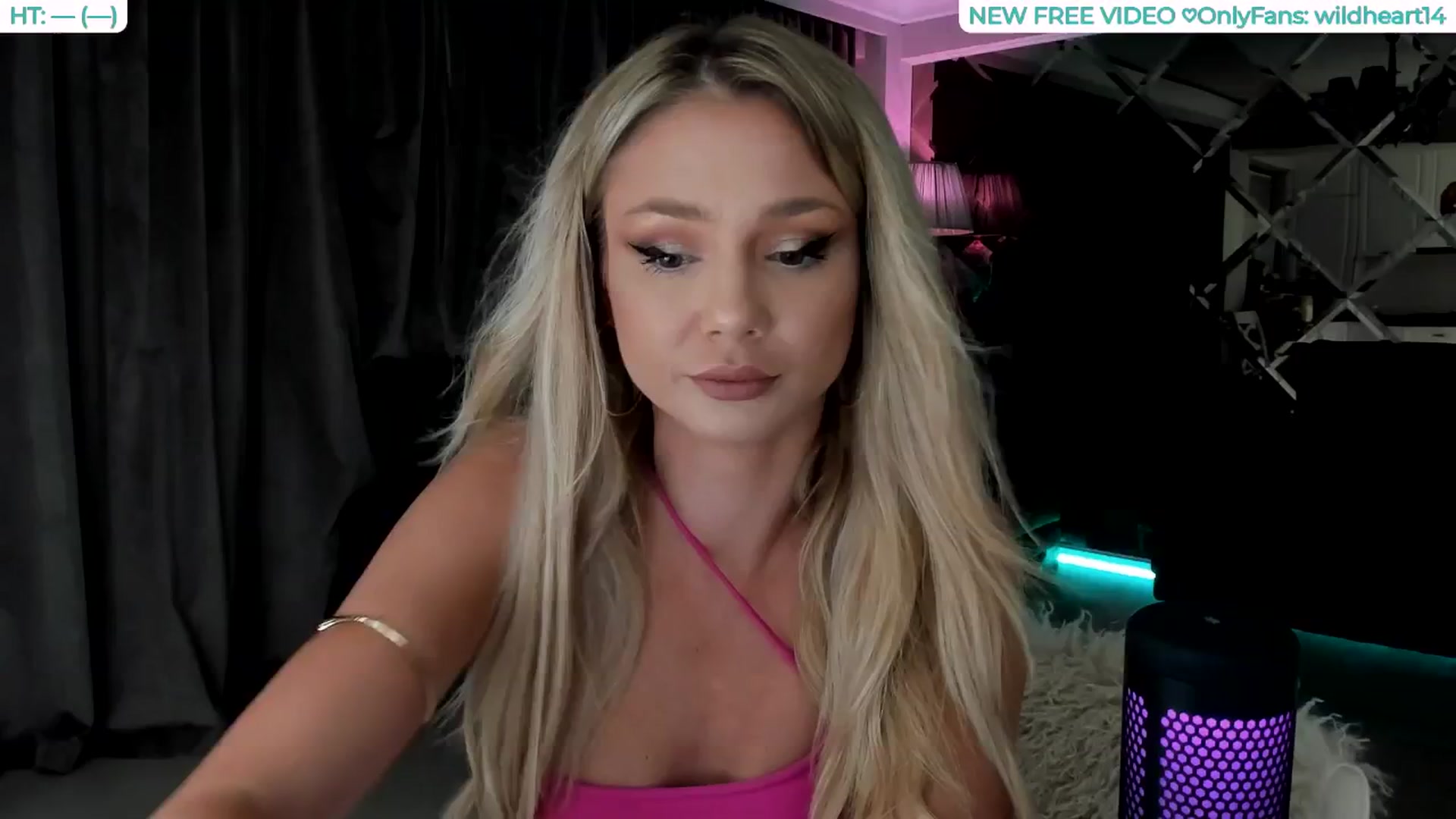 Gallery image thumbnail from Yveline's myfreecams stream on, 08/11/2025, 21:35 image 1 of 20