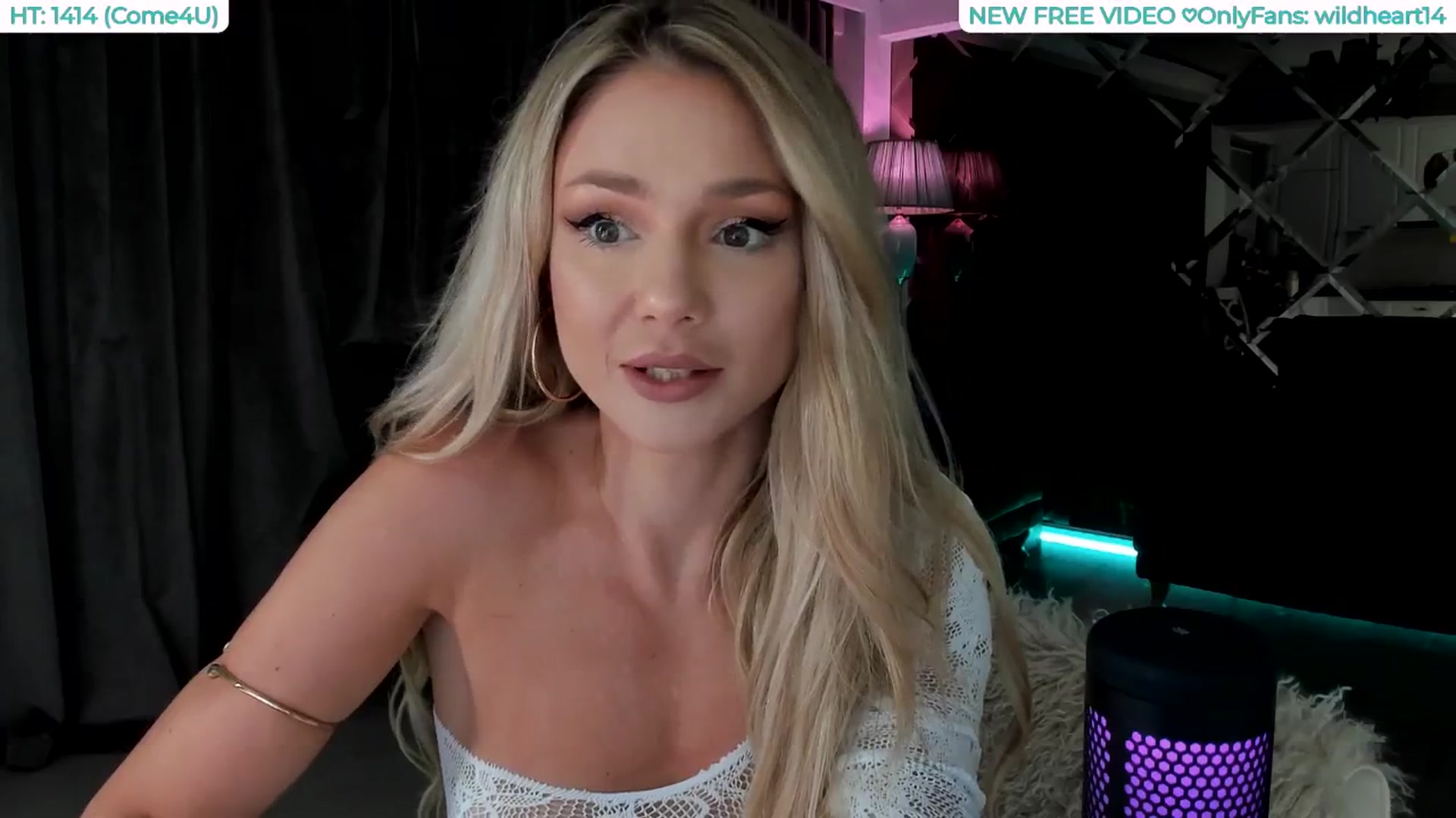 Gallery image thumbnail from Yveline's myfreecams stream on, 08/11/2025, 21:35 image 17 of 20