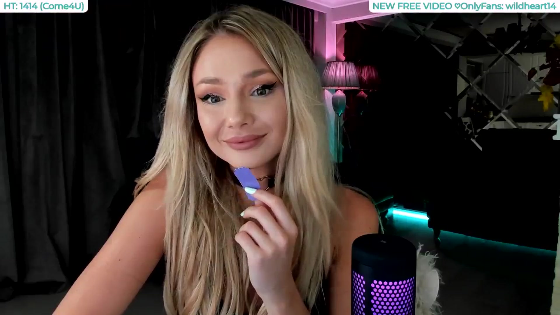Gallery image thumbnail from Yveline's myfreecams stream on, 08/11/2025, 23:05 image 9 of 20