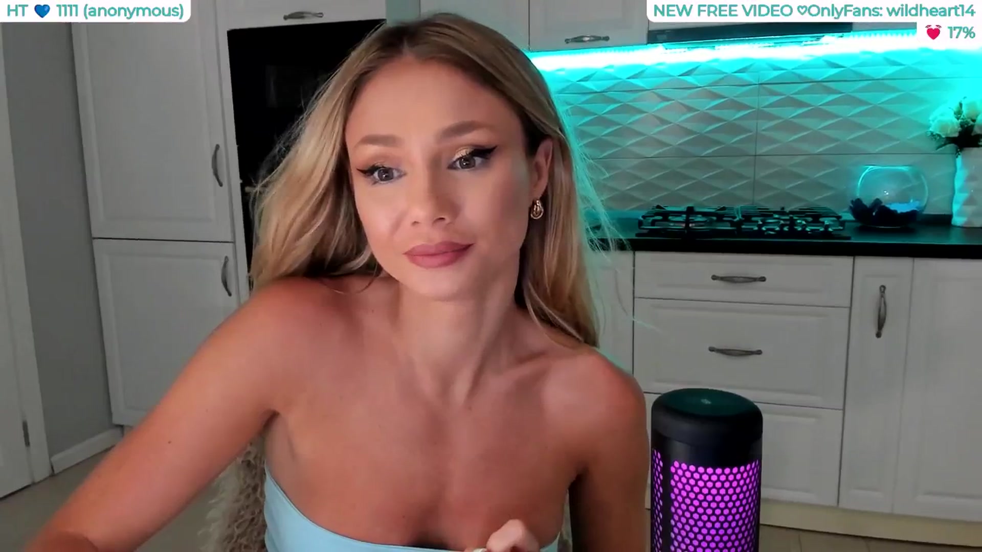 Gallery image thumbnail from Yveline's myfreecams stream on, 08/14/2025, 22:05 image 11 of 20