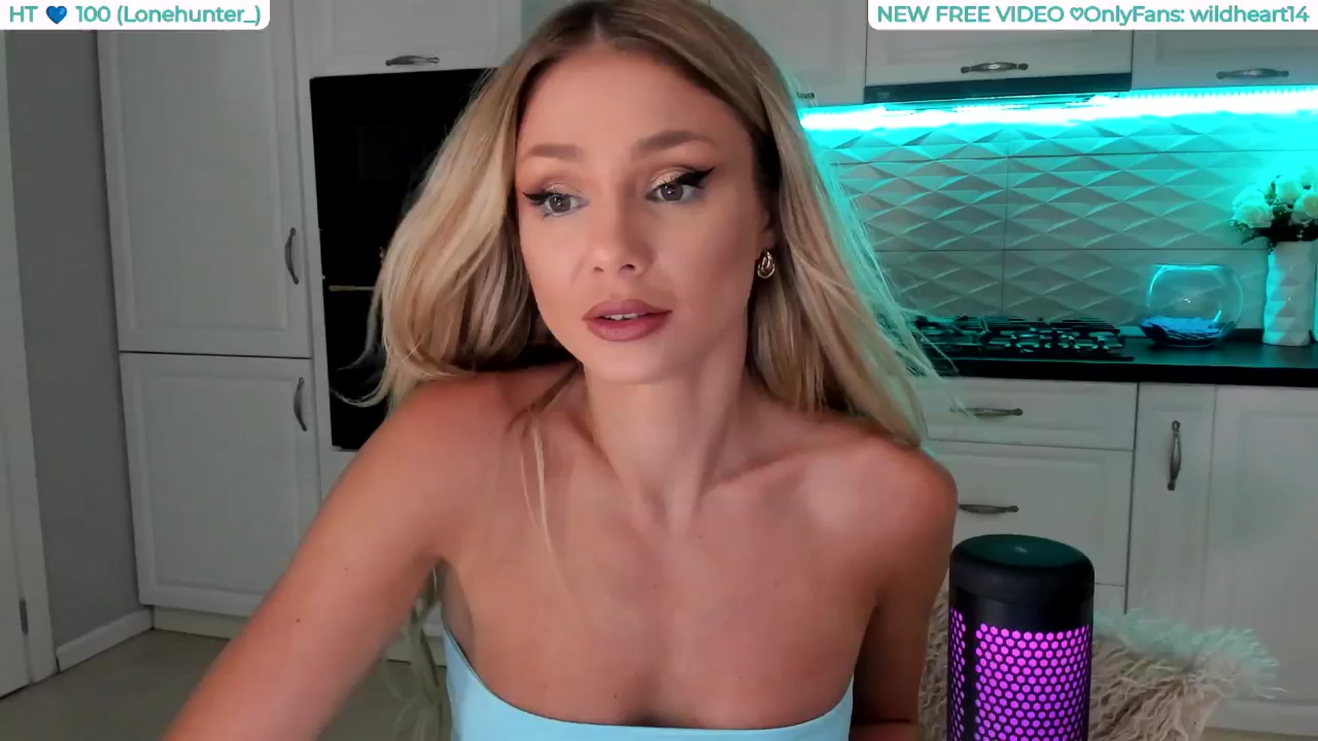 Gallery image thumbnail from Yveline's myfreecams stream on, 08/14/2025, 22:05 image 2 of 20