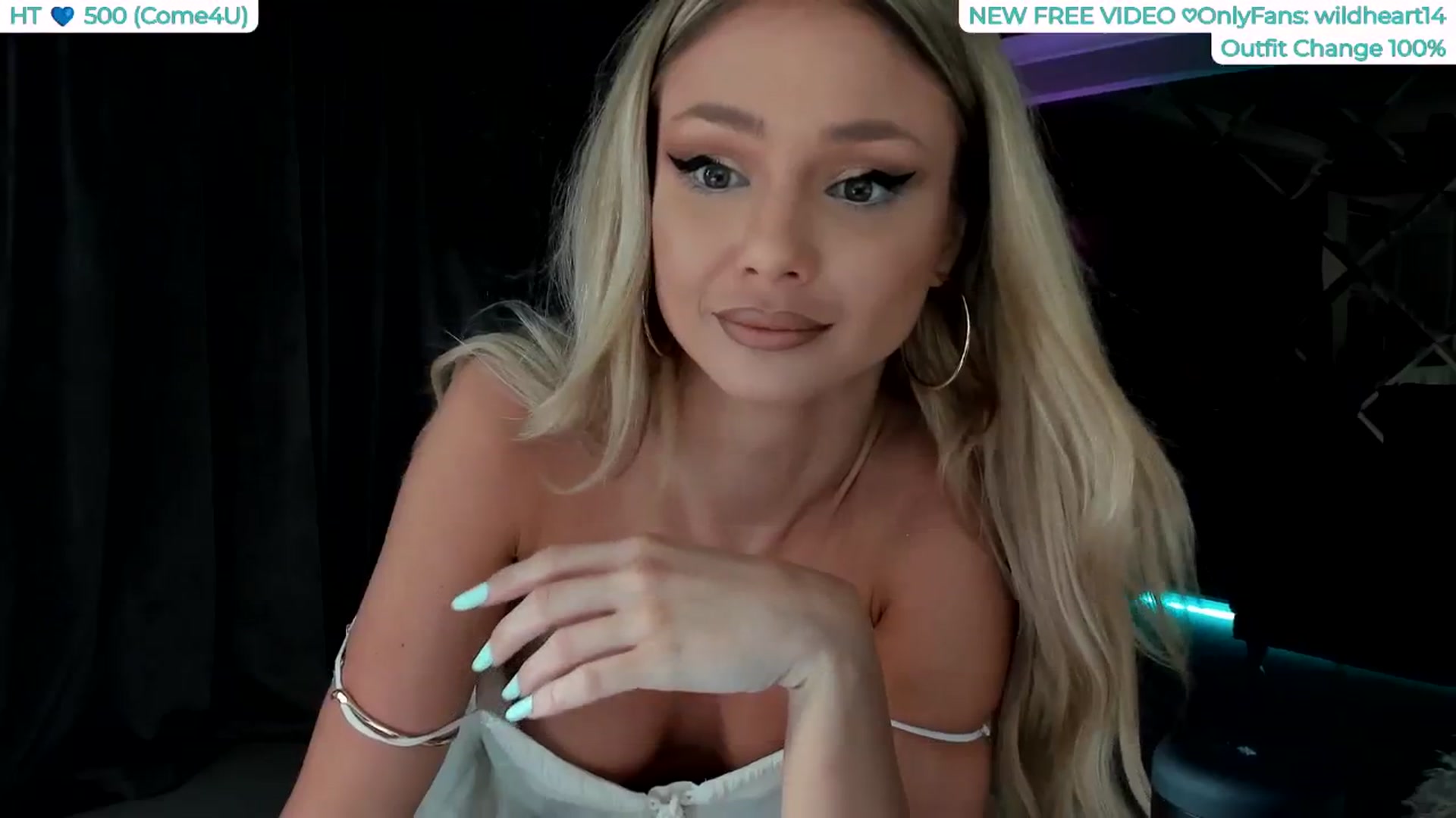 Gallery image thumbnail from Yveline's myfreecams stream on, 08/17/2025, 22:43 image 7 of 20