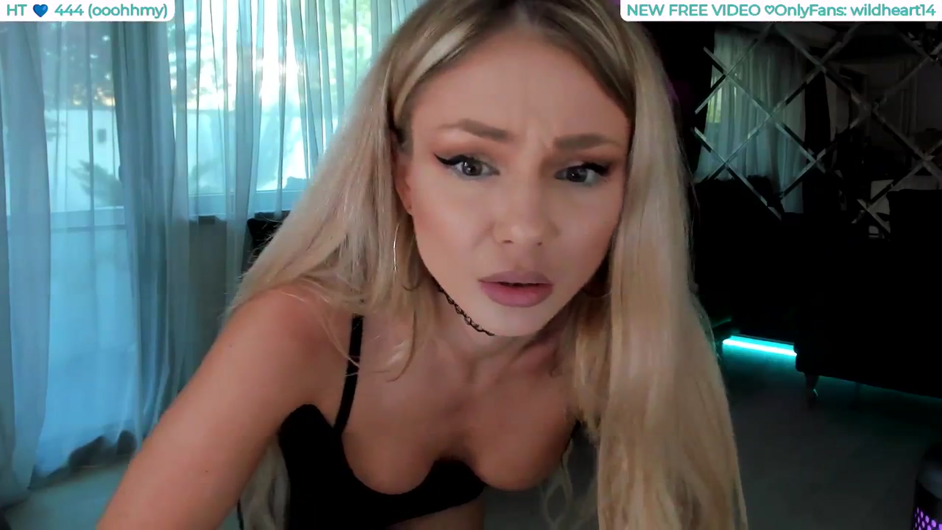 Gallery image thumbnail from Yveline's myfreecams stream on, 08/20/2025, 16:45 image 12 of 20
