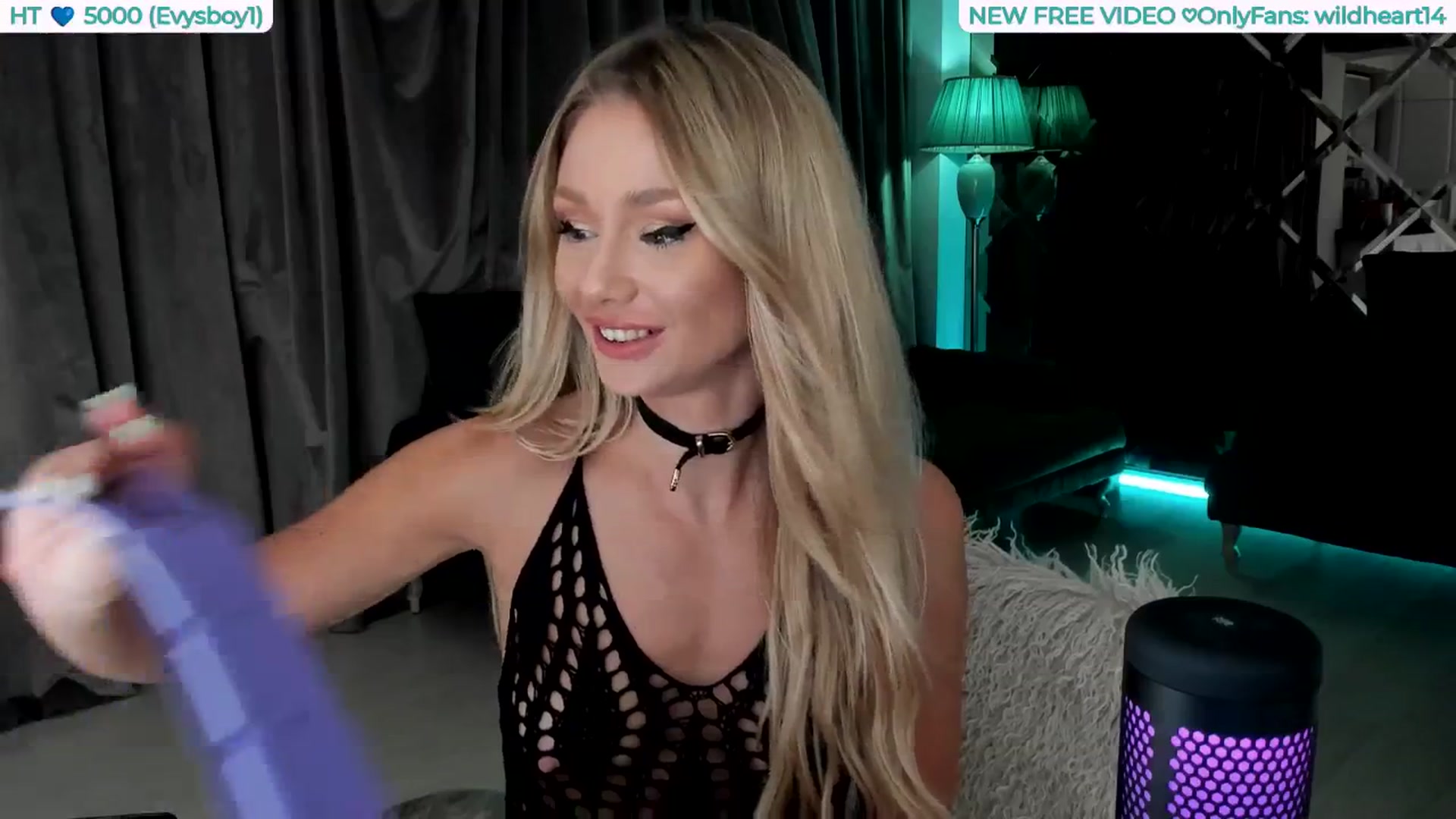 Gallery image thumbnail from Yveline's myfreecams stream on, 08/22/2025, 22:54 image 20 of 20