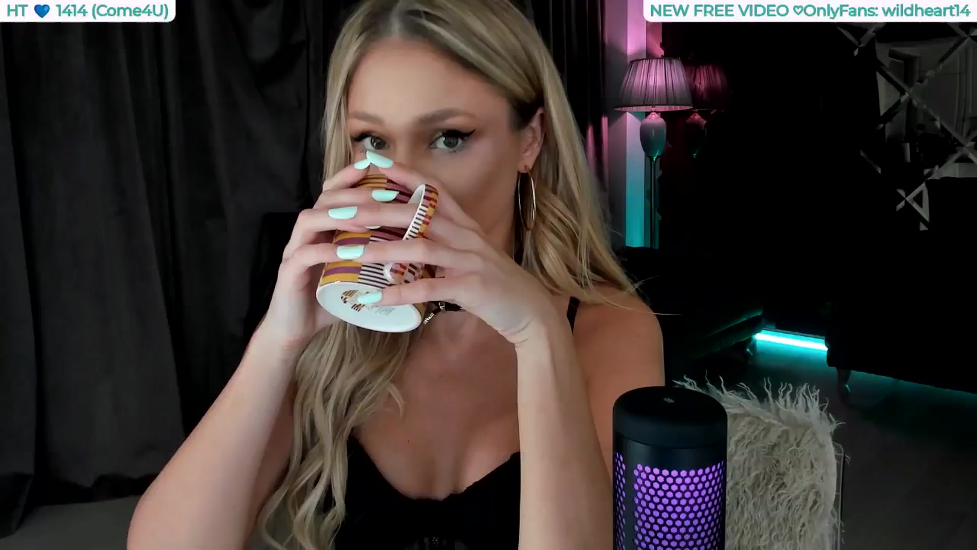 Gallery image thumbnail from Yveline's myfreecams stream on, 08/23/2025, 15:21 image 18 of 20