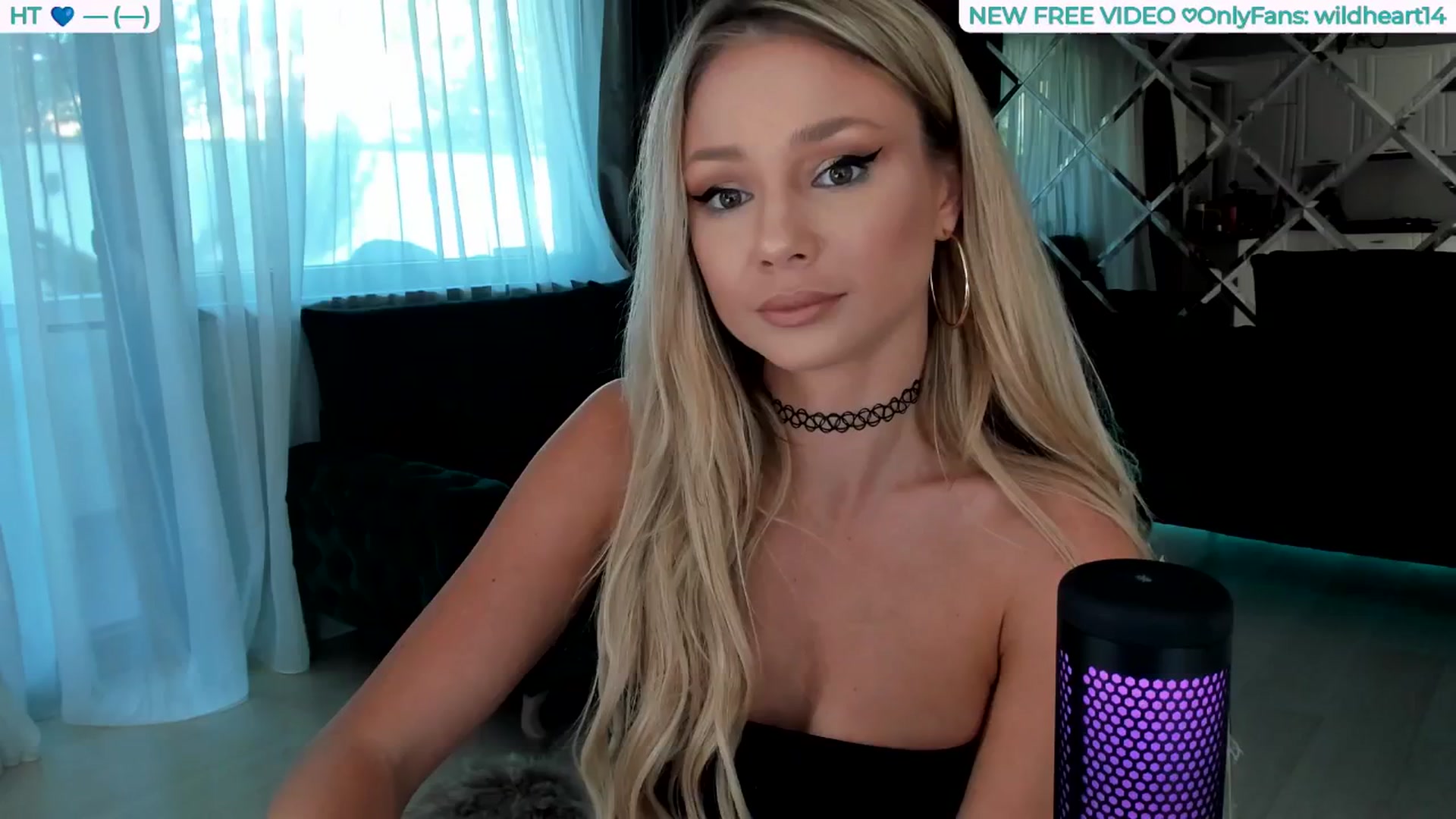 Gallery image thumbnail from Yveline's myfreecams stream on, 08/24/2025, 16:12 image 5 of 20