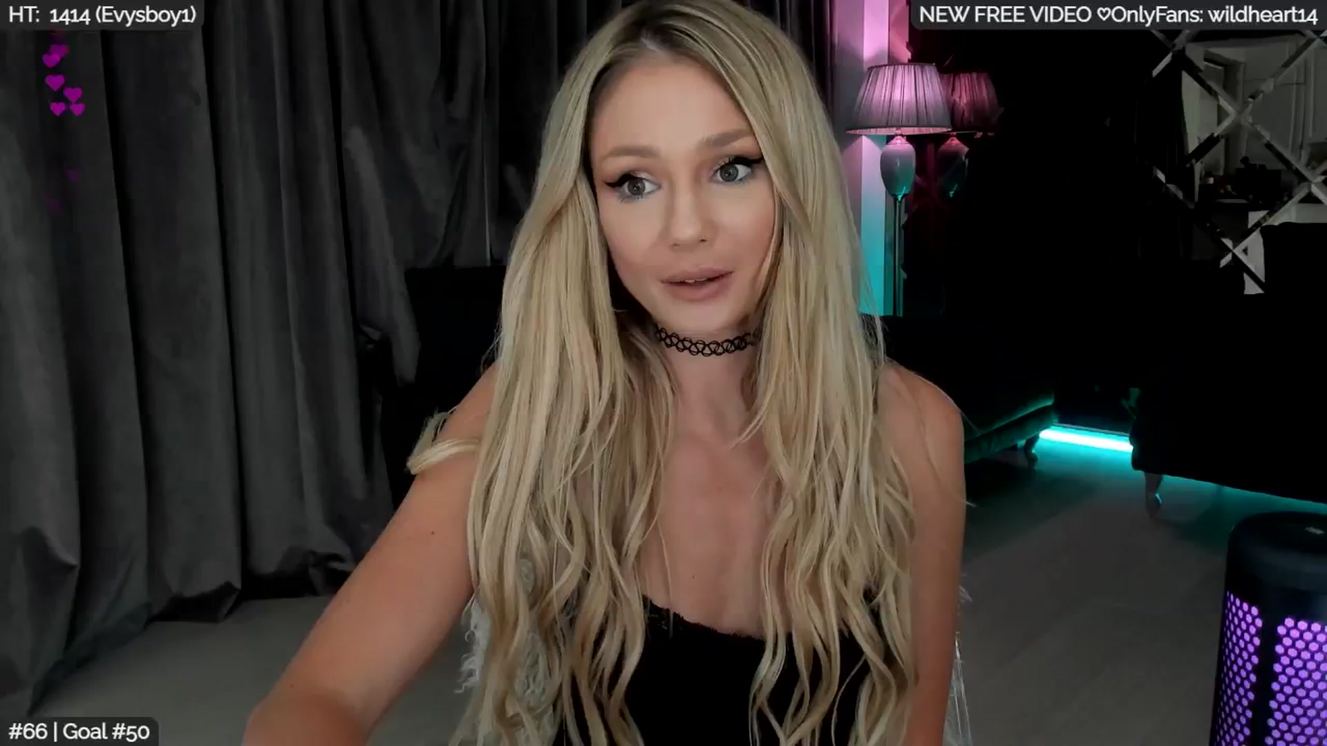 Gallery image thumbnail from Yveline's myfreecams stream on, 08/24/2025, 23:22 image 18 of 20