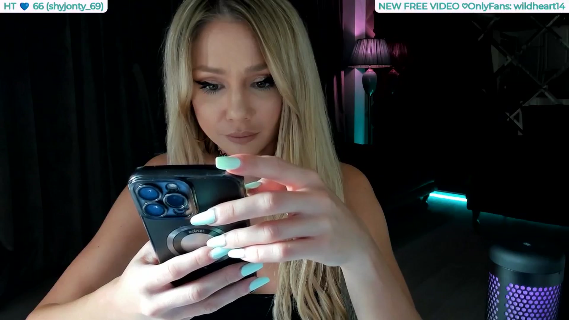 Gallery image thumbnail from Yveline's myfreecams stream on, 08/24/2025, 23:22 image 4 of 20