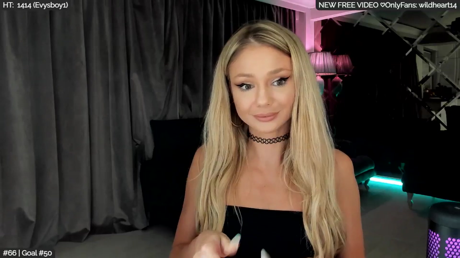 Gallery image thumbnail from Yveline's myfreecams stream on, 08/24/2025, 23:22 image 14 of 20