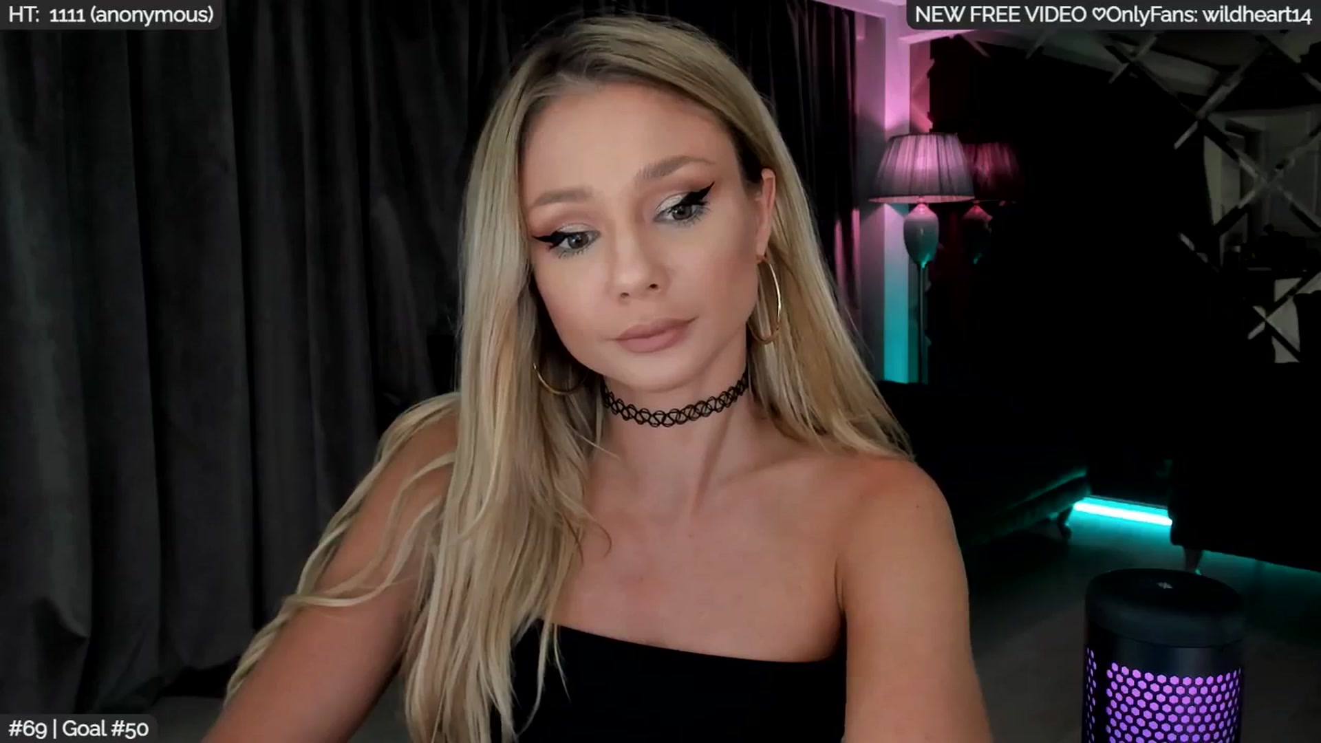 Gallery image thumbnail from Yveline's myfreecams stream on, 08/24/2025, 23:22 image 11 of 20