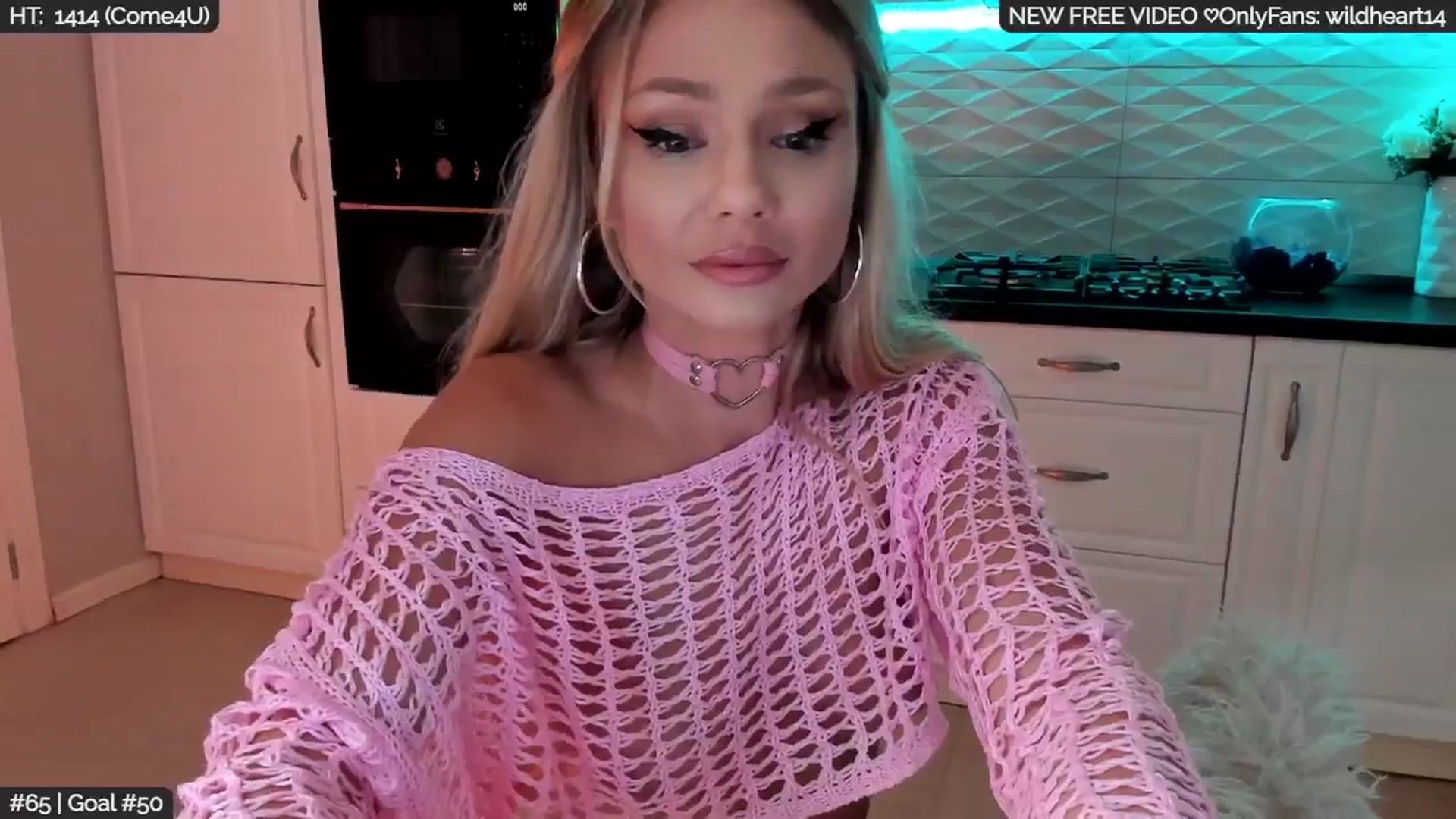 Gallery image thumbnail from Yveline's myfreecams stream on, 08/25/2025, 20:37 image 7 of 20
