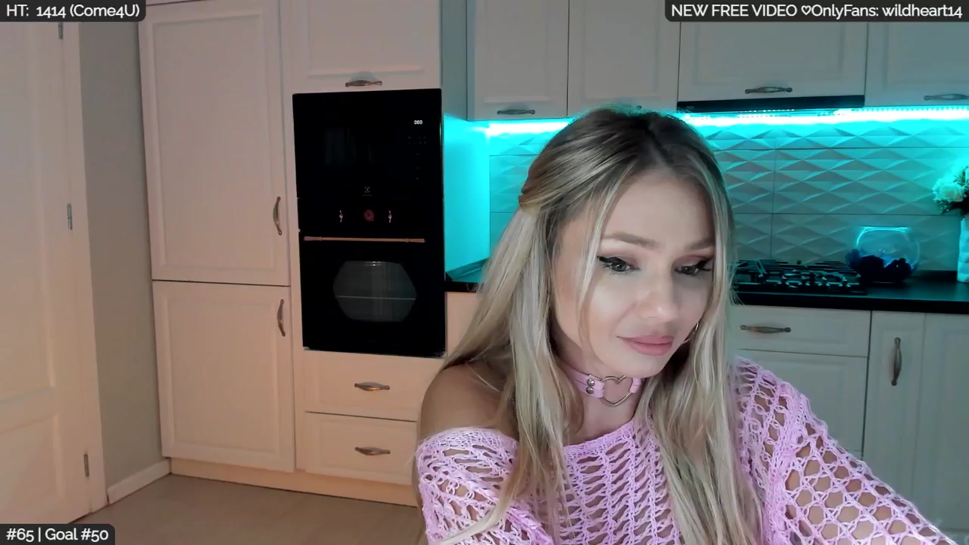 Gallery image thumbnail from Yveline's myfreecams stream on, 08/25/2025, 20:37 image 18 of 20