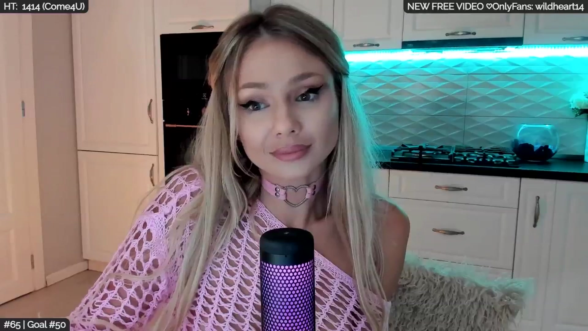 Gallery image thumbnail from Yveline's myfreecams stream on, 08/25/2025, 20:37 image 14 of 20