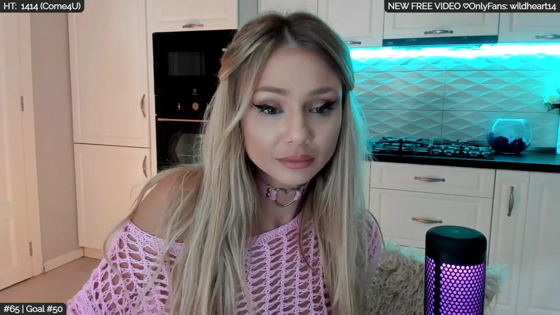 Gallery image thumbnail from Yveline's myfreecams stream on, 08/25/2025, 20:37 image 13 of 20
