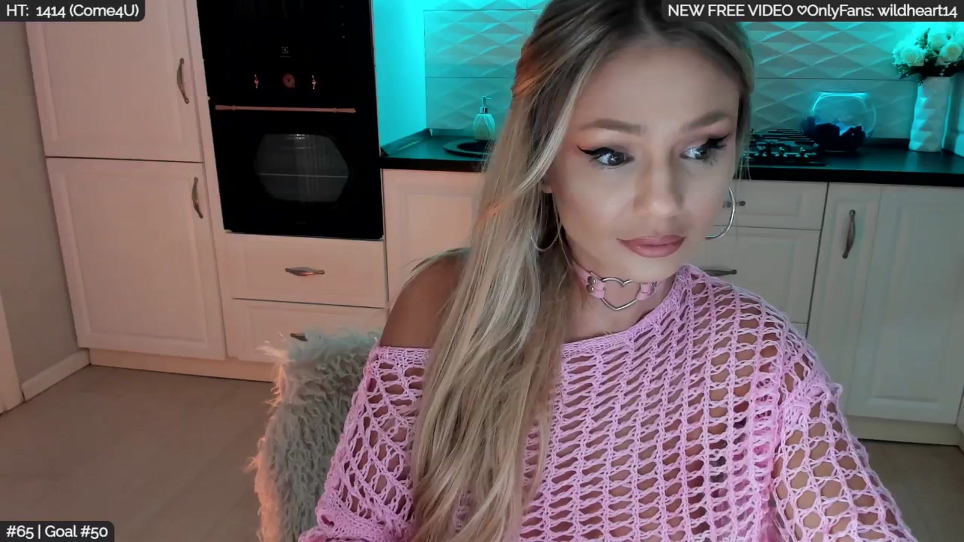 Gallery image thumbnail from Yveline's myfreecams stream on, 08/25/2025, 20:37 image 6 of 20