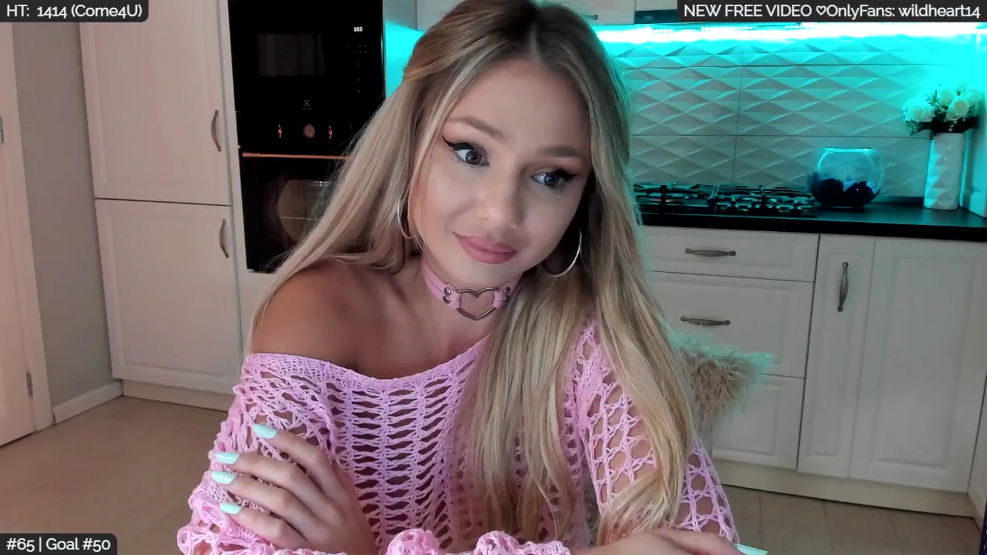 Gallery image thumbnail from Yveline's myfreecams stream on, 08/25/2025, 20:37 image 16 of 20