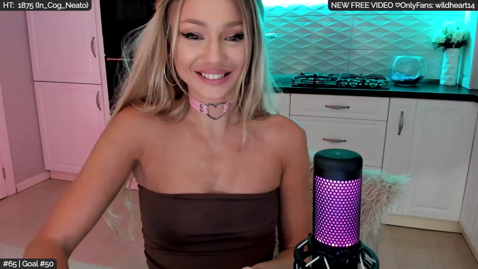 Gallery image thumbnail from Yveline's myfreecams stream on, 08/25/2025, 22:10 image 20 of 20