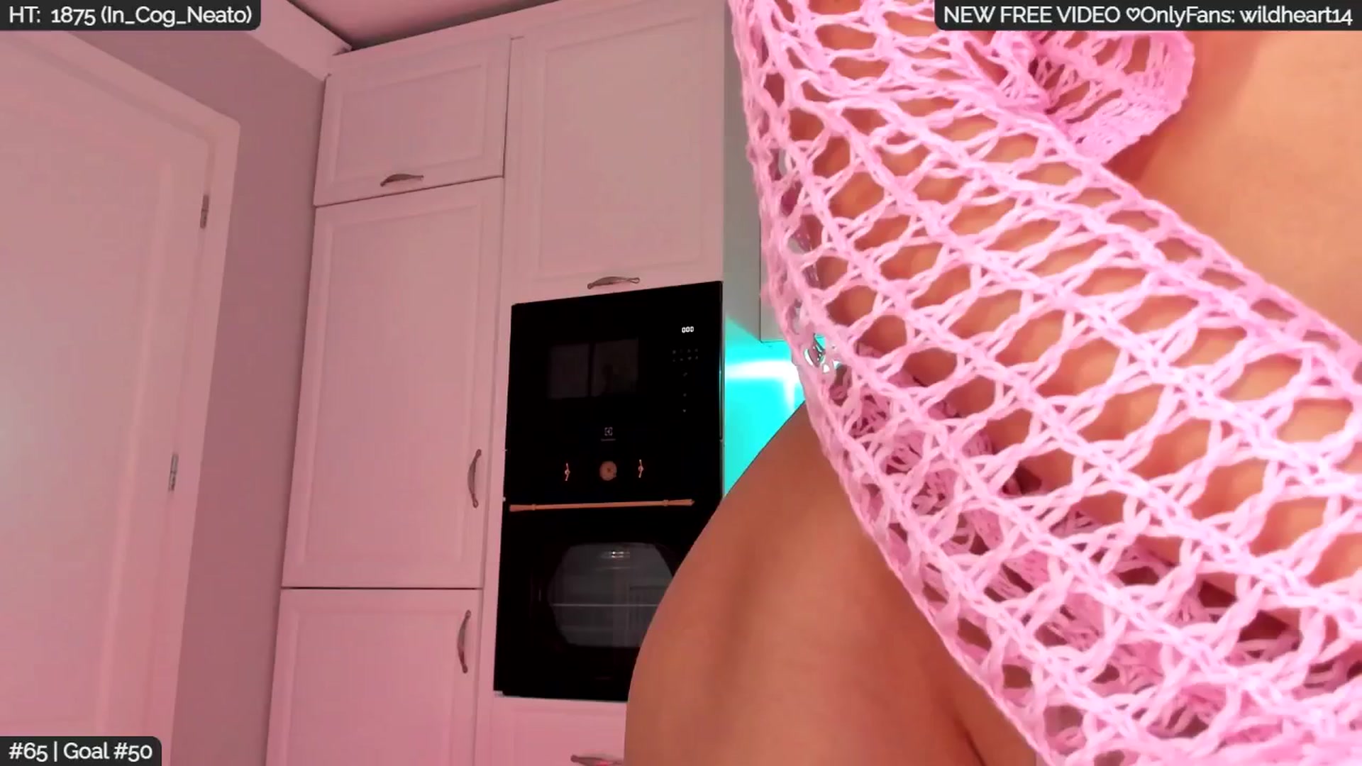 Gallery image thumbnail from Yveline's myfreecams stream on, 08/25/2025, 22:10 image 4 of 20