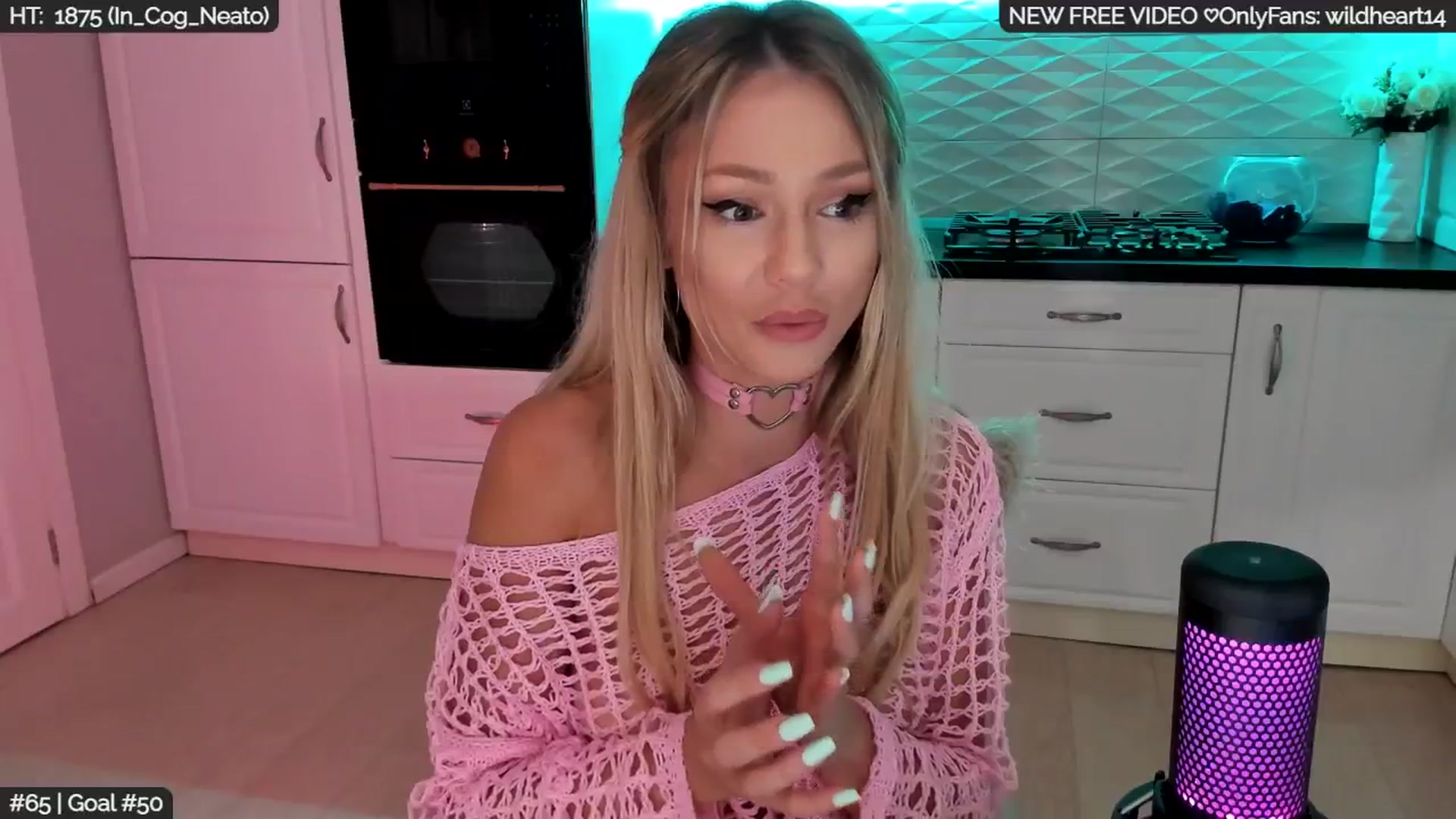 Gallery image thumbnail from Yveline's myfreecams stream on, 08/25/2025, 22:10 image 14 of 20