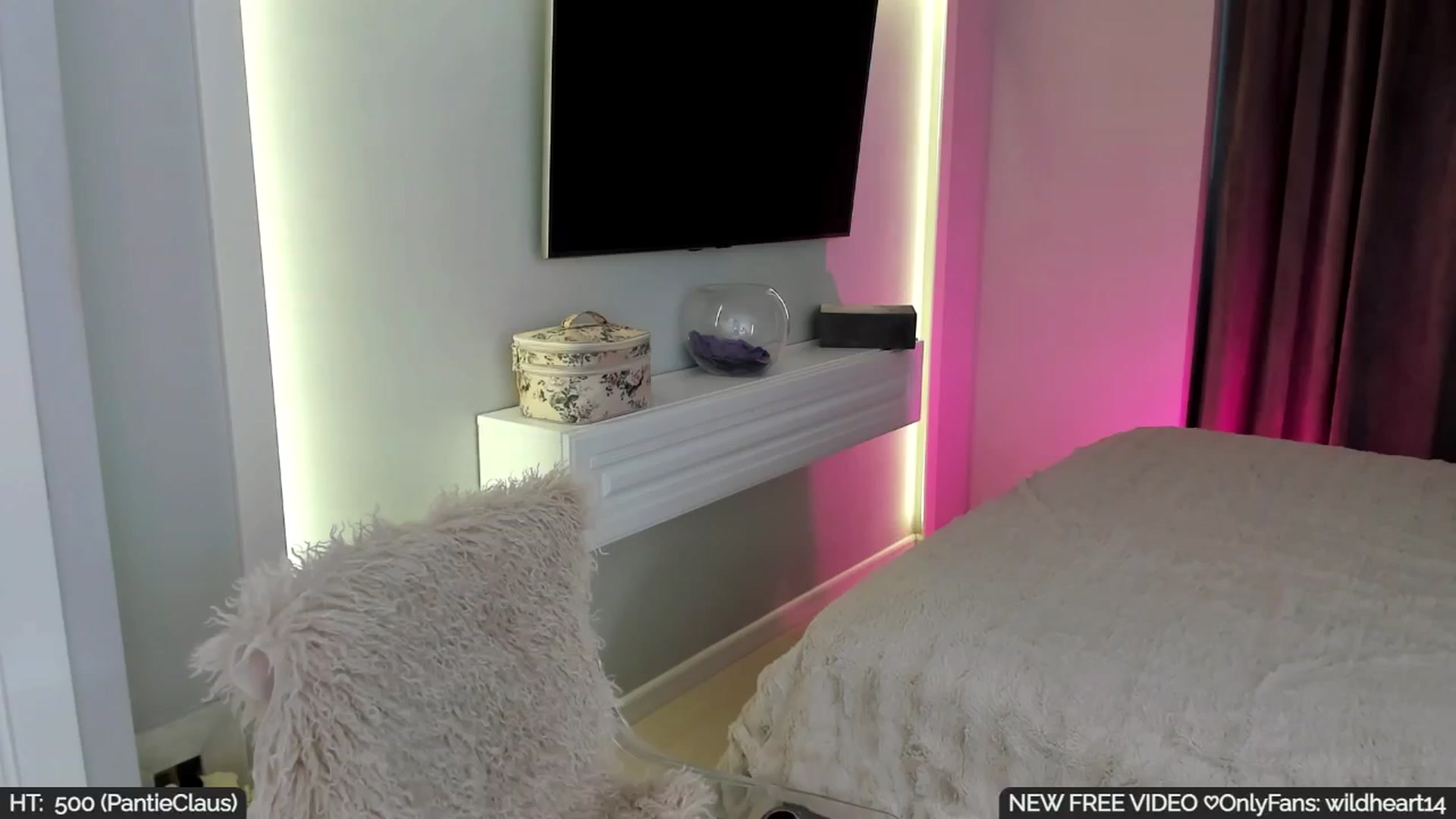 Gallery image thumbnail from Yveline's myfreecams stream on, 08/27/2025, 17:11 image 9 of 20