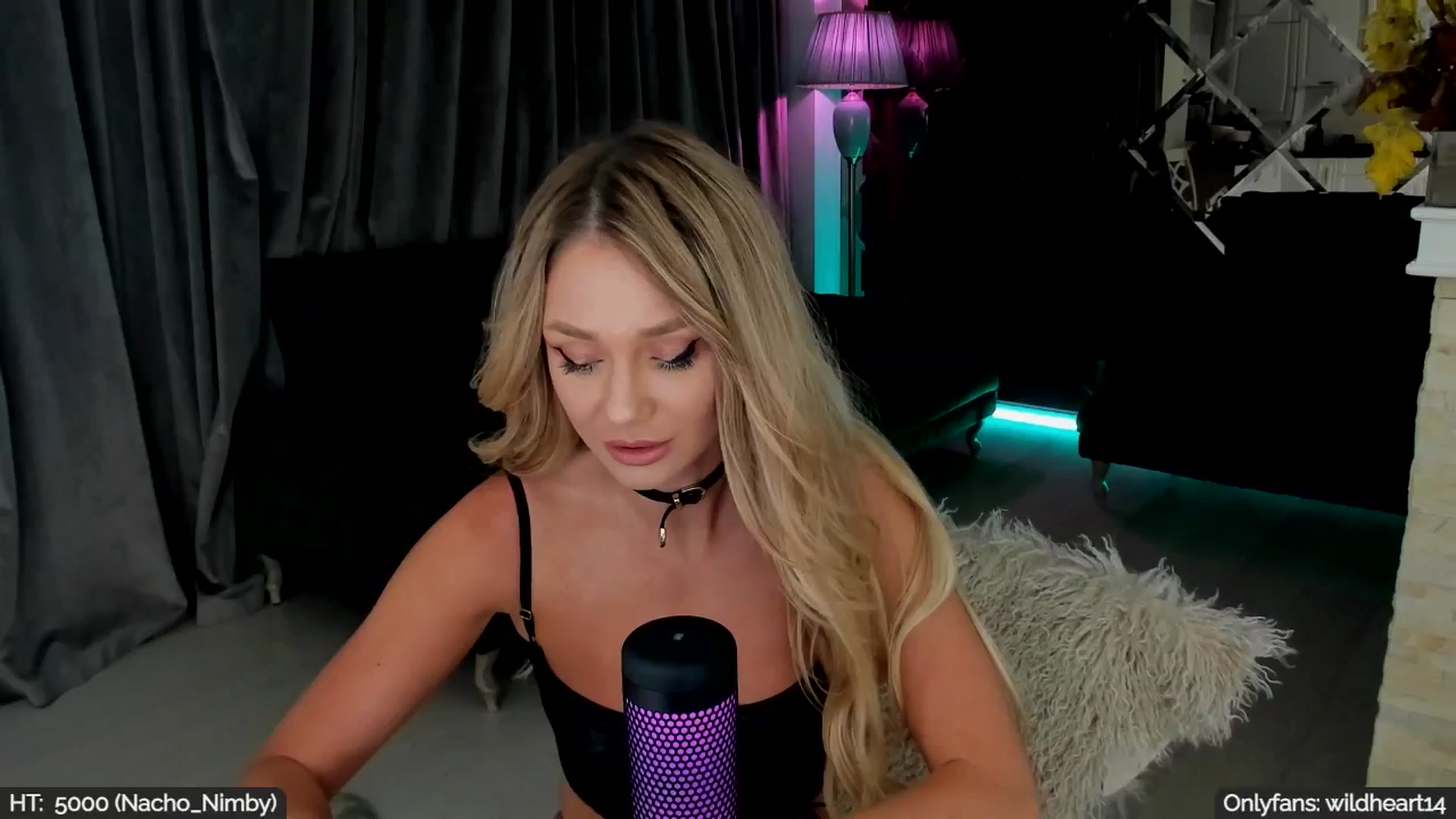 Gallery image thumbnail from Yveline's myfreecams stream on, 09/04/2025, 23:01 image 11 of 20
