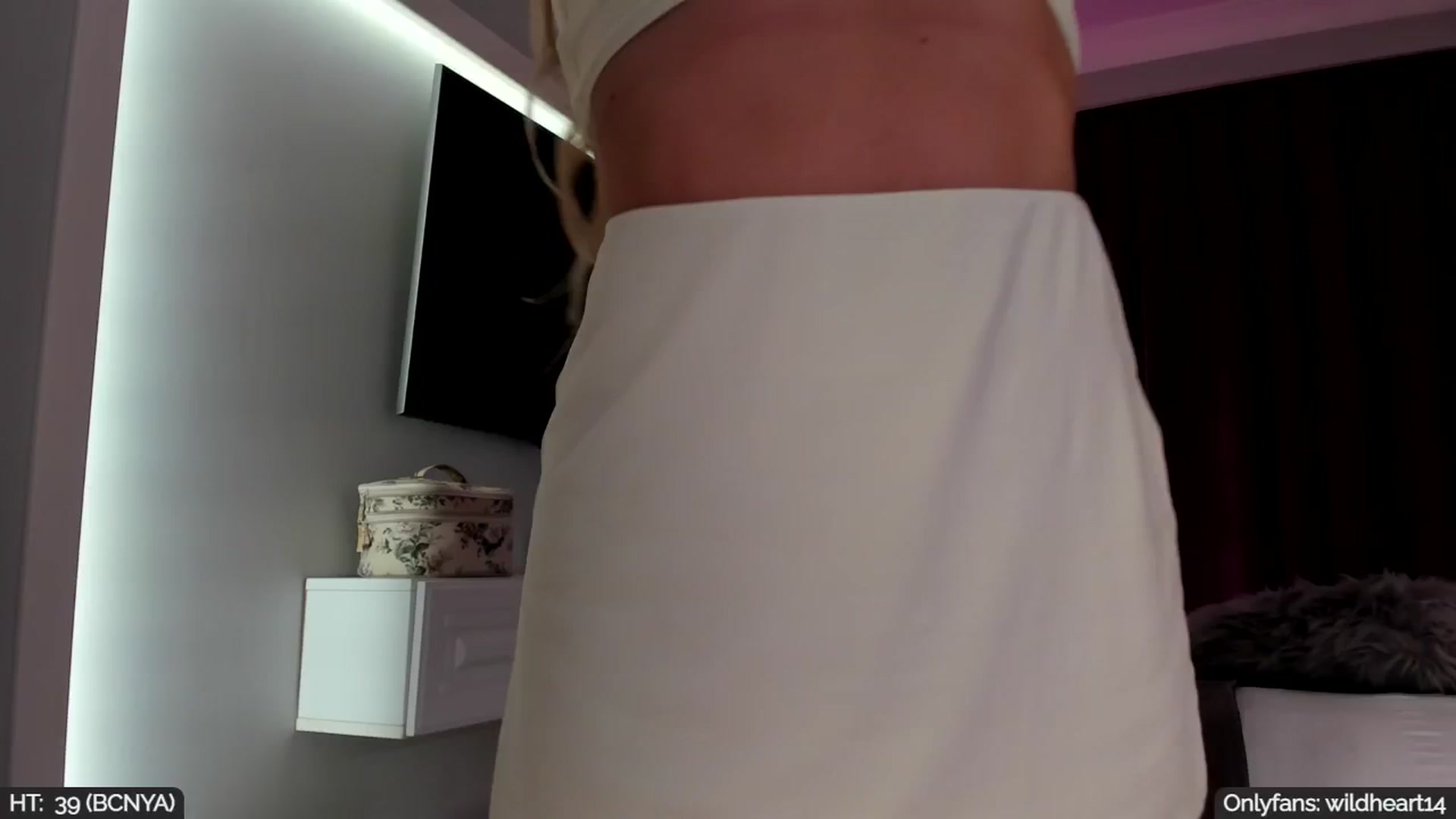Gallery image thumbnail from Yveline's myfreecams stream on, 09/05/2025, 19:01 image 20 of 20