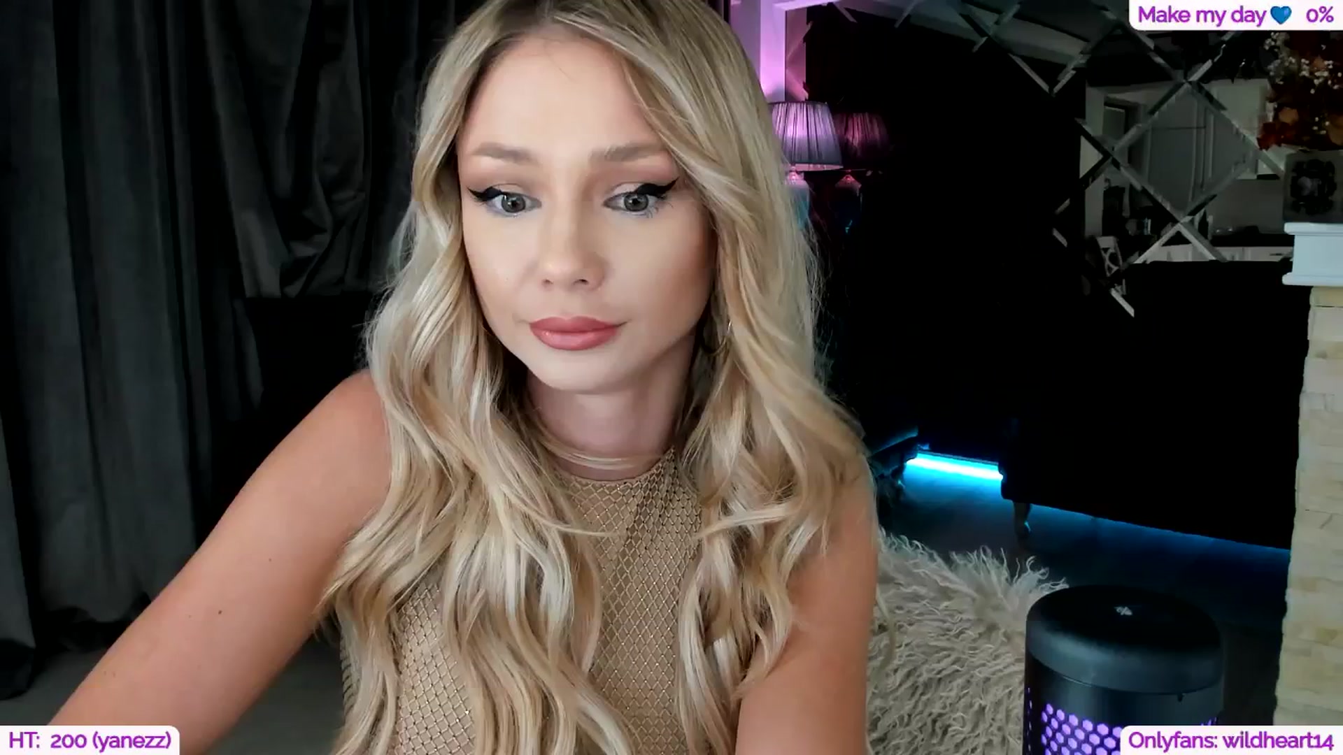 Gallery image thumbnail from Yveline's myfreecams stream on, 09/06/2025, 22:02 image 11 of 20
