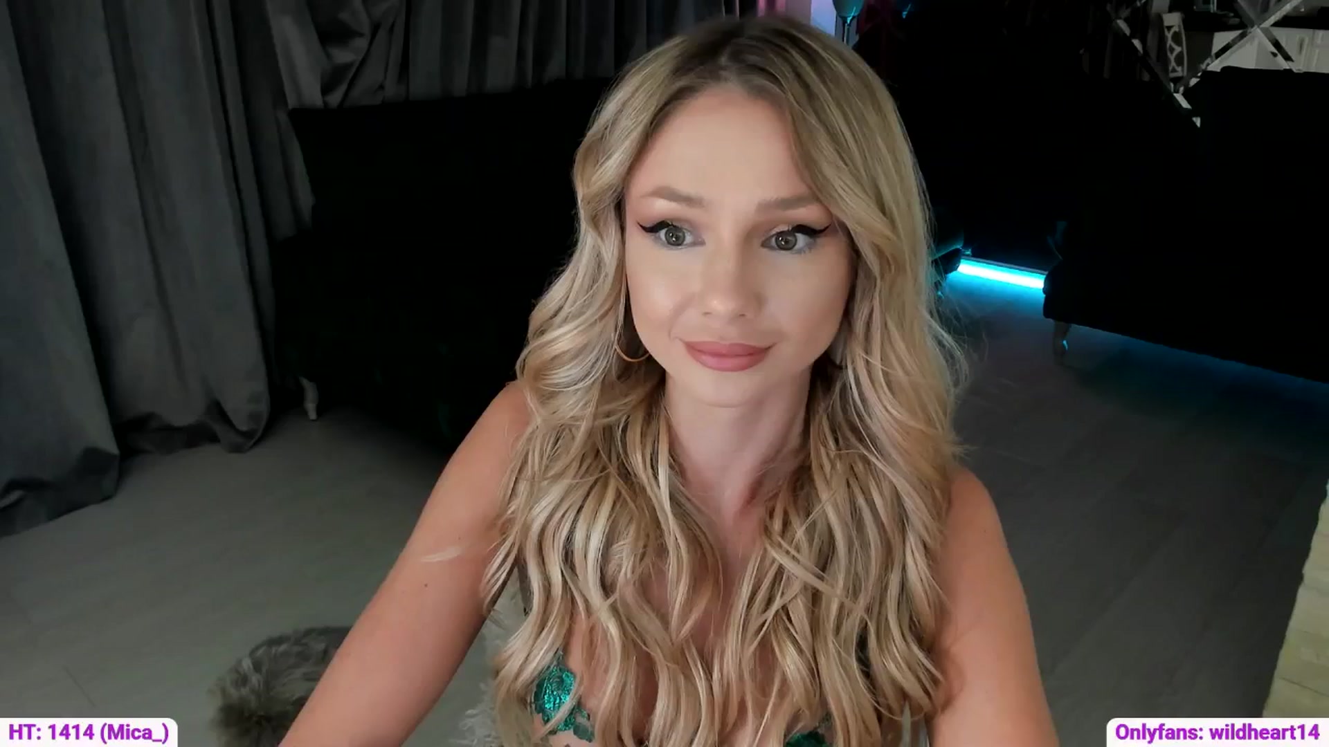 Gallery image thumbnail from Yveline's myfreecams stream on, 09/06/2025, 22:55 image 19 of 20