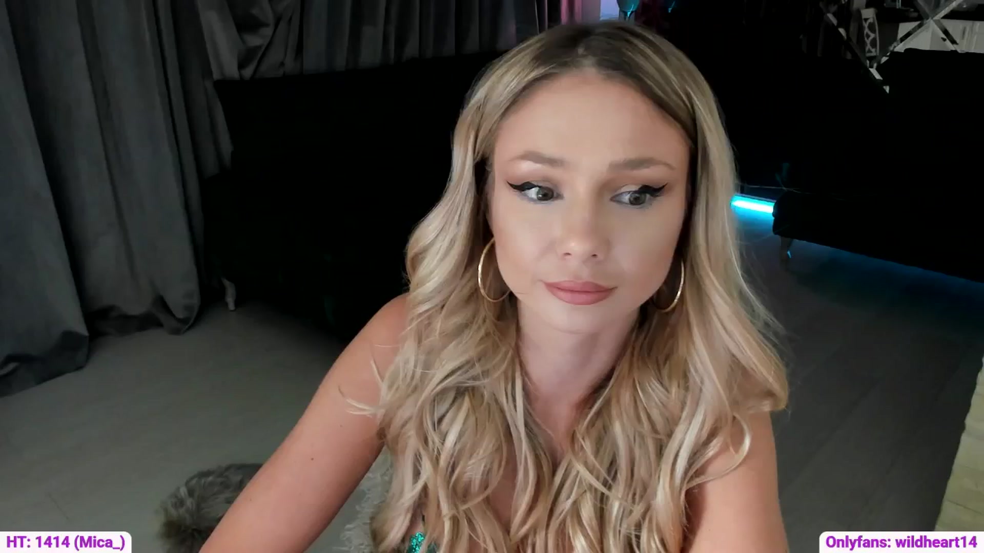 Gallery image thumbnail from Yveline's myfreecams stream on, 09/06/2025, 22:55 image 20 of 20