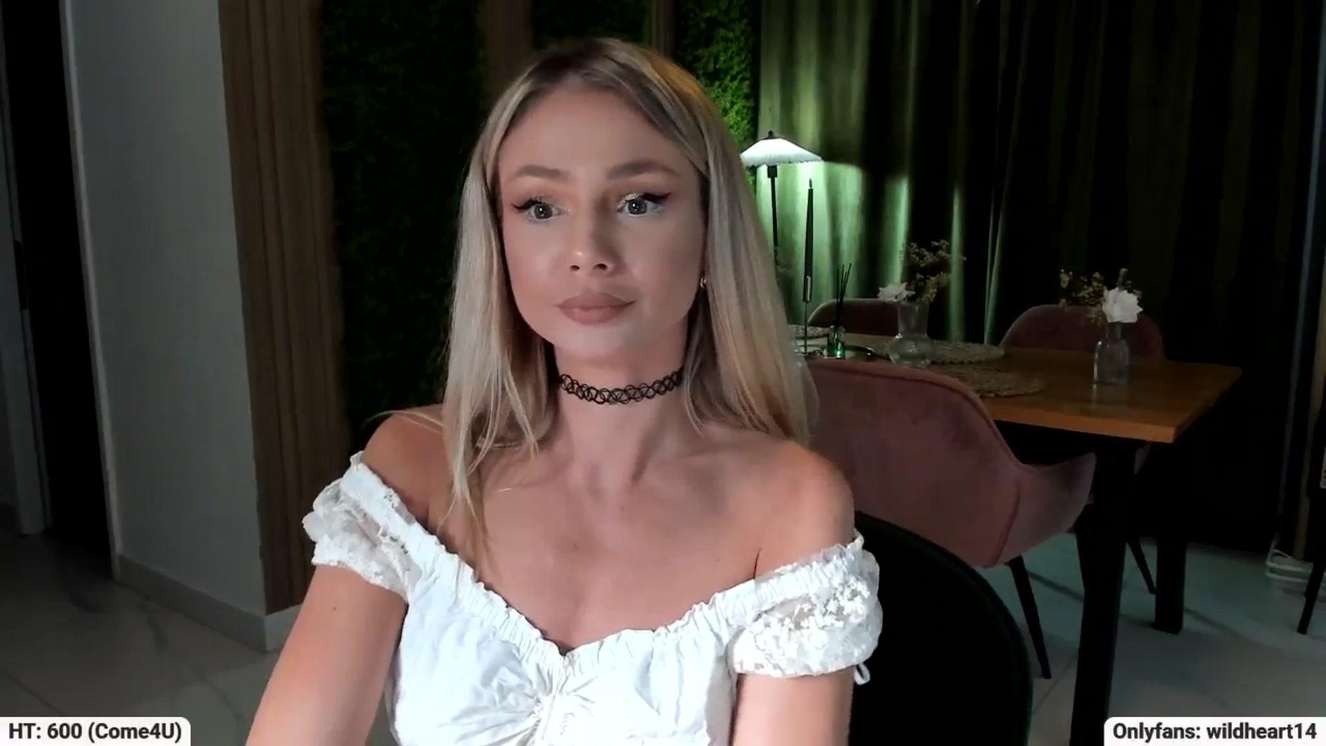 Gallery image thumbnail from Yveline's myfreecams stream on, 09/09/2025, 18:18 image 14 of 20