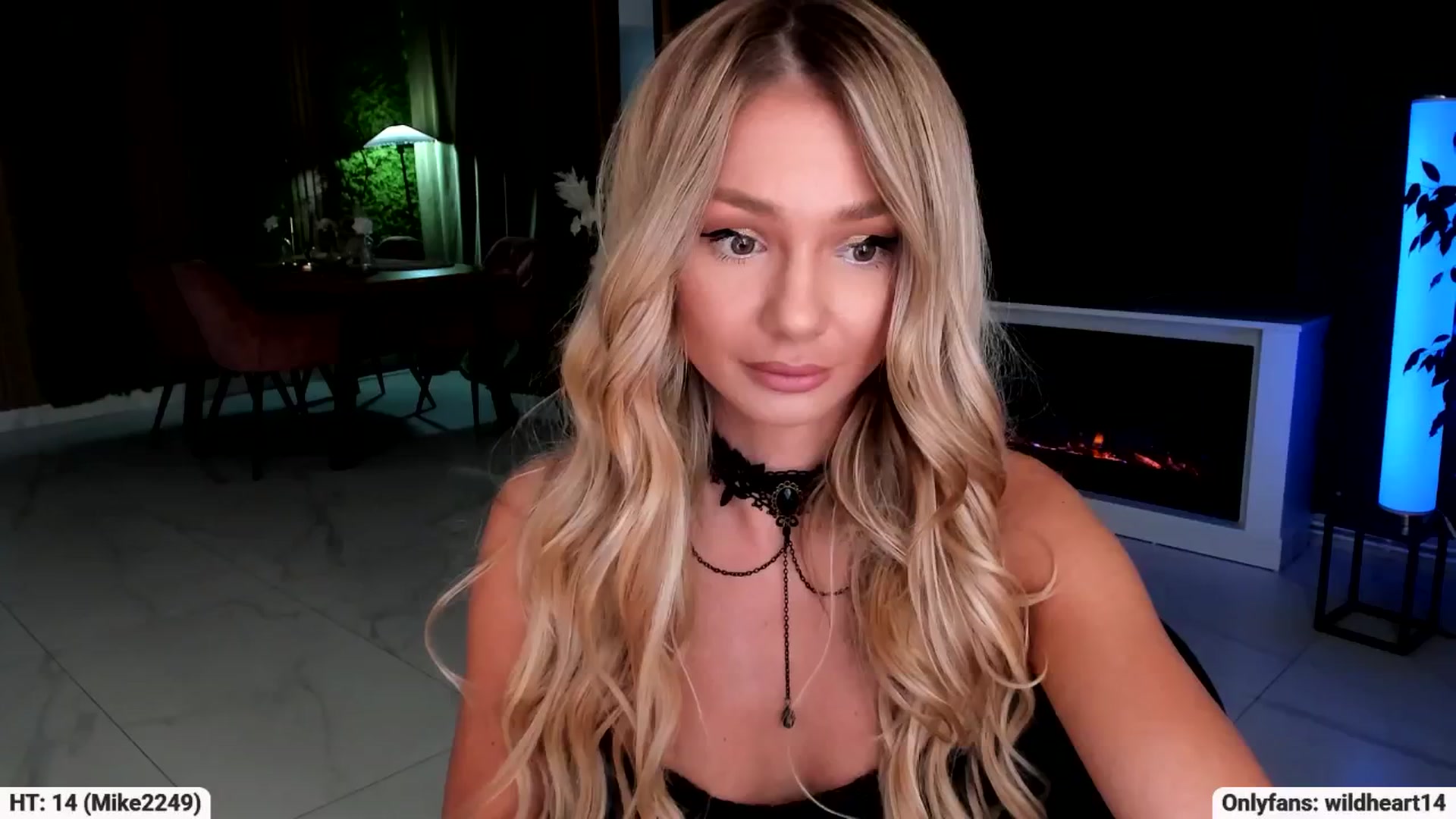 Gallery image thumbnail from Yveline's myfreecams stream on, 09/12/2025, 14:24 image 3 of 20