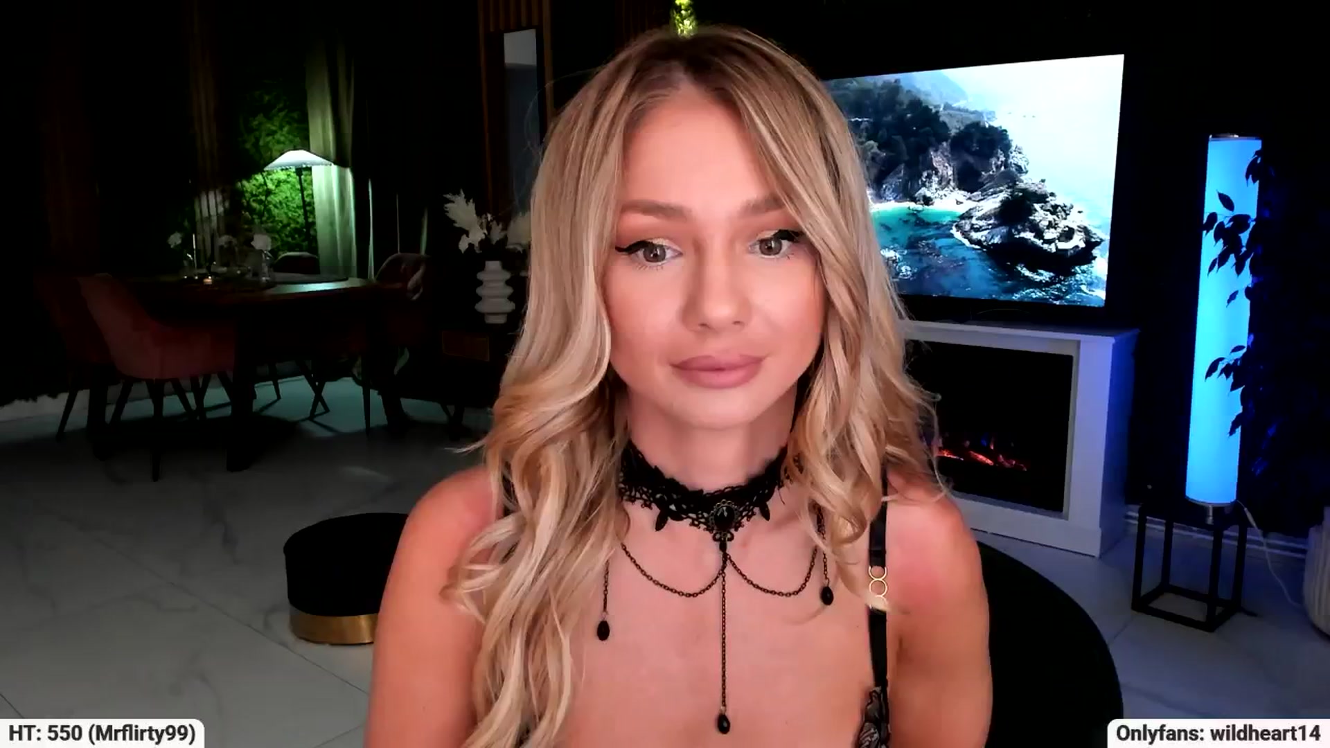 Gallery image thumbnail from Yveline's myfreecams stream on, 09/12/2025, 15:57 image 19 of 20