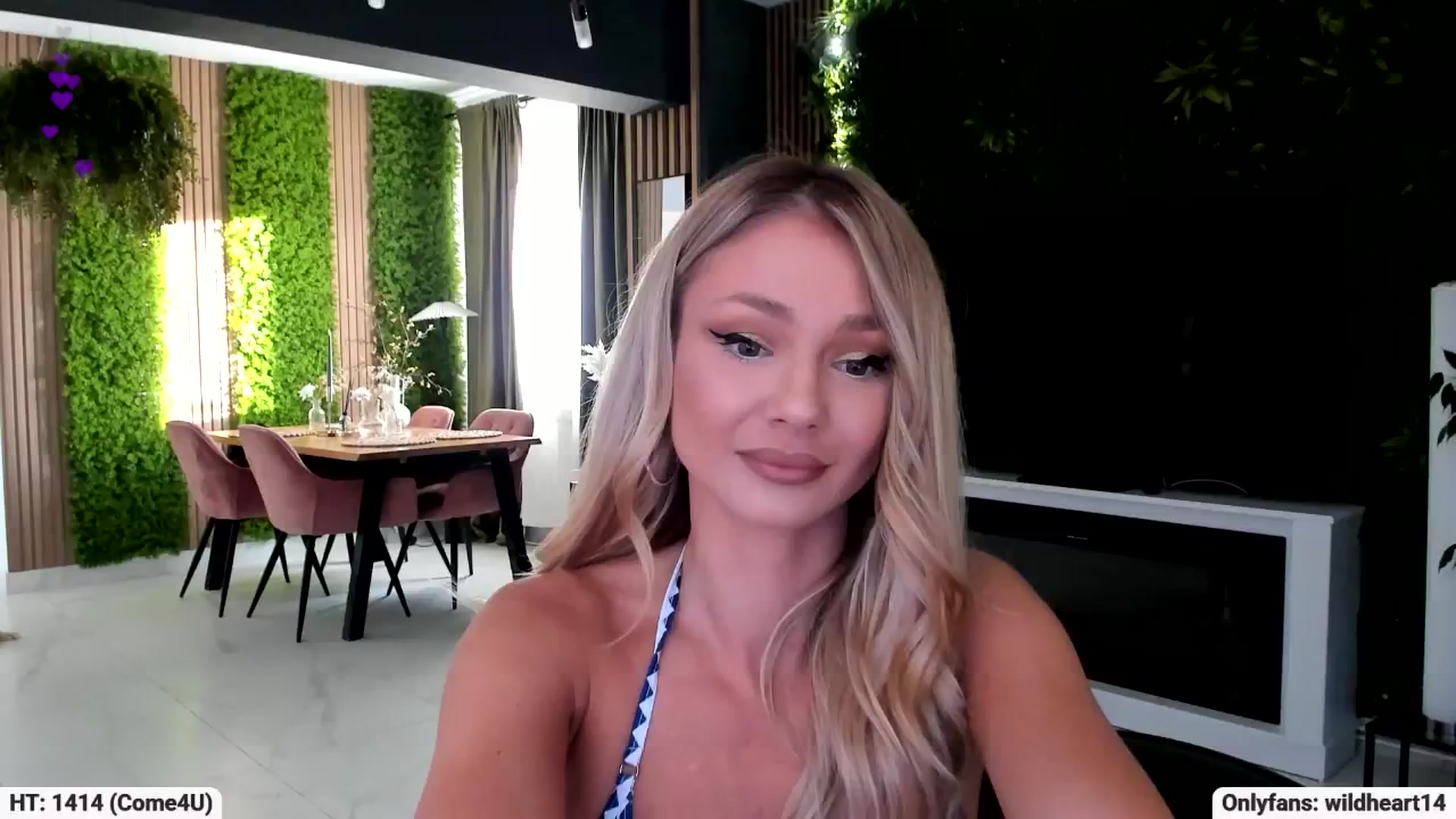 Gallery image thumbnail from Yveline's myfreecams stream on, 09/15/2025, 16:14 image 4 of 20