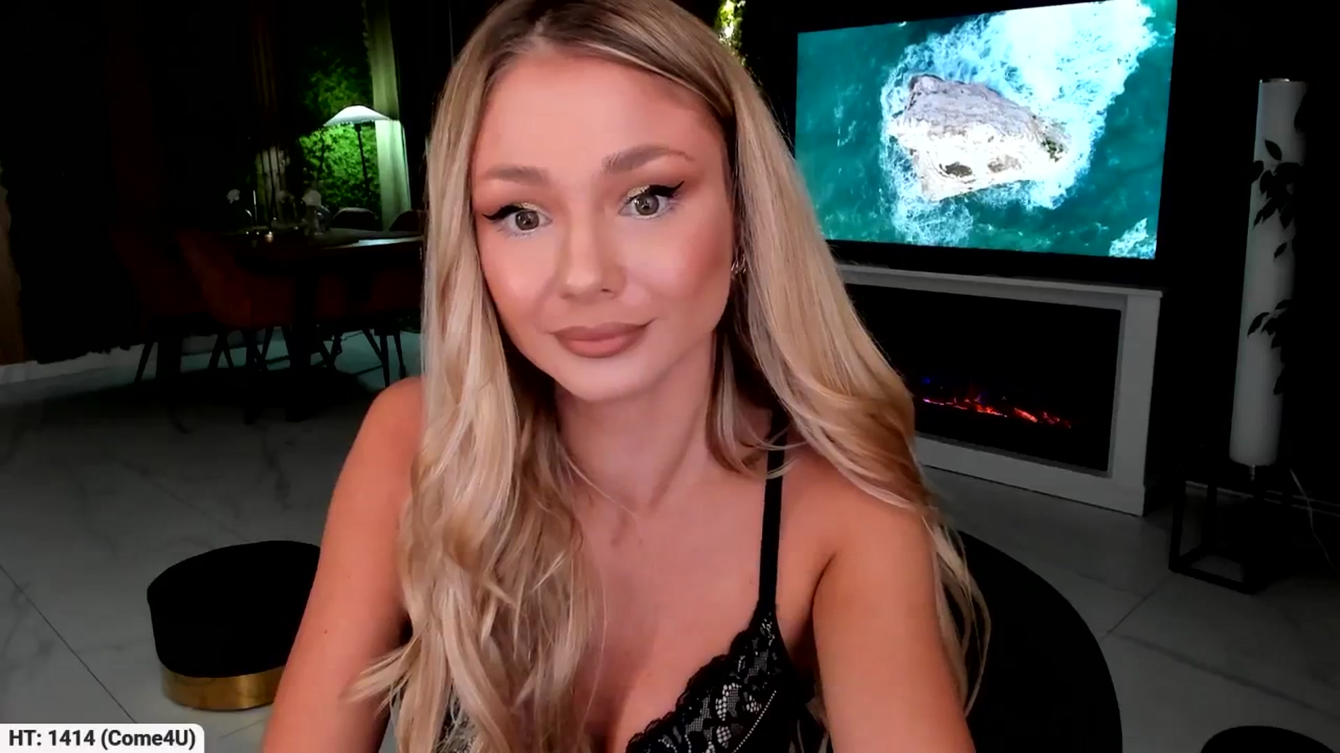 Gallery image thumbnail from Yveline's myfreecams stream on, 09/15/2025, 16:51 image 16 of 20