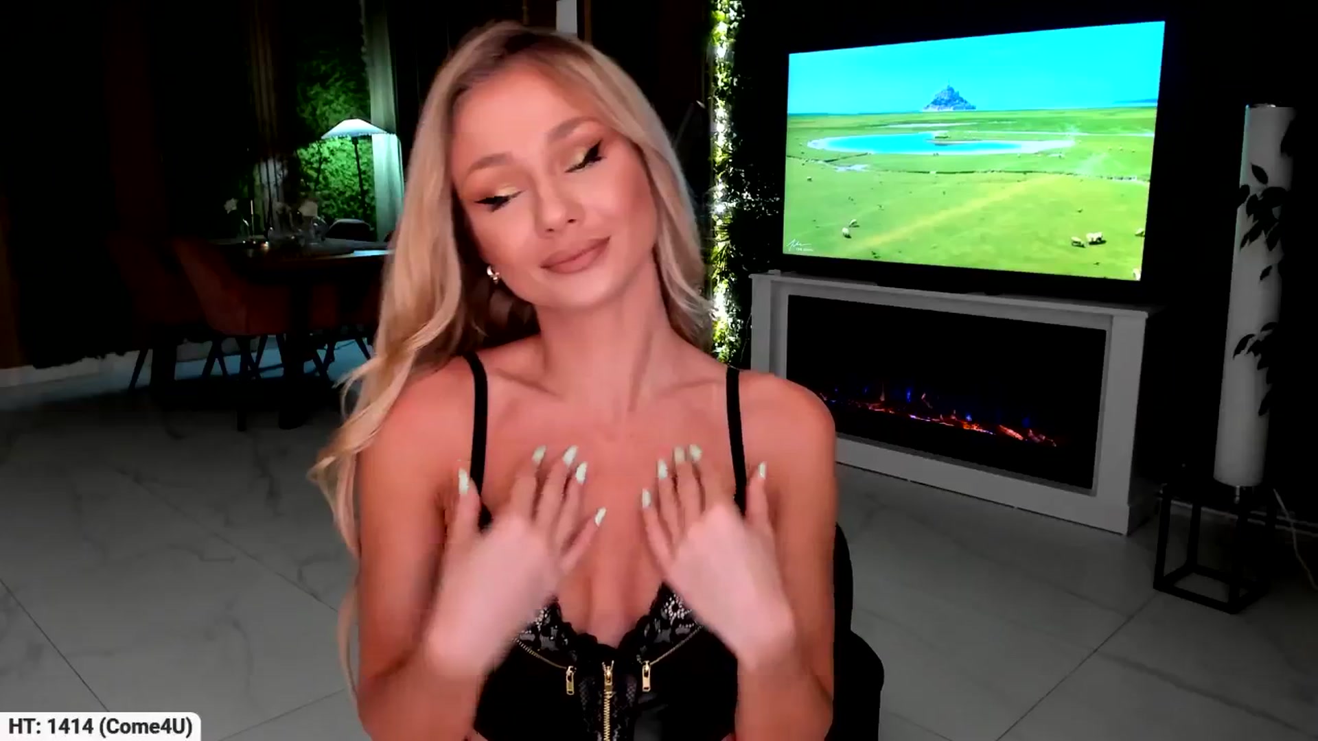 Gallery image thumbnail from Yveline's myfreecams stream on, 09/15/2025, 18:03 image 15 of 20