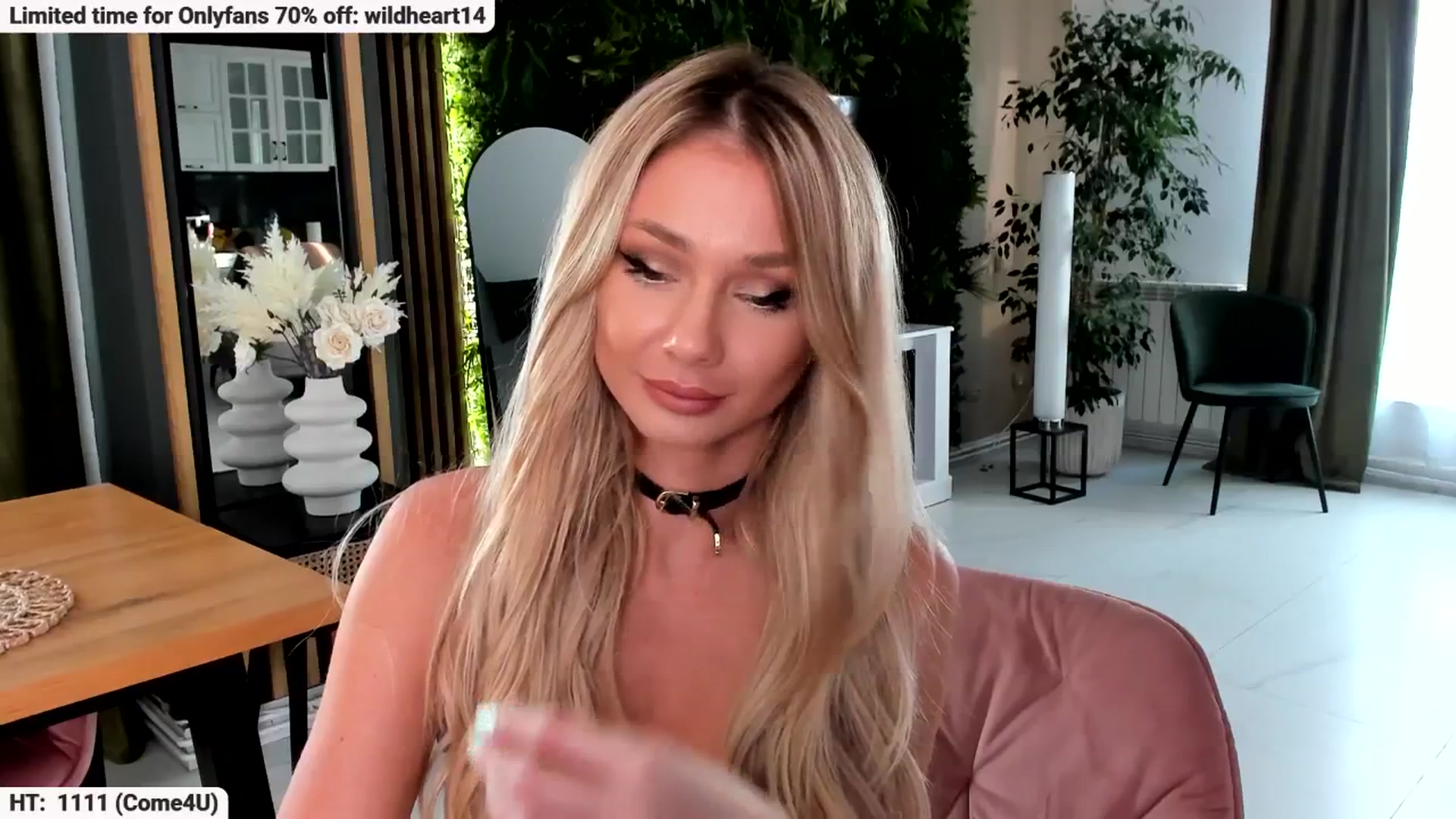Gallery image thumbnail from Yveline's myfreecams stream on, 09/16/2025, 16:58 image 4 of 20
