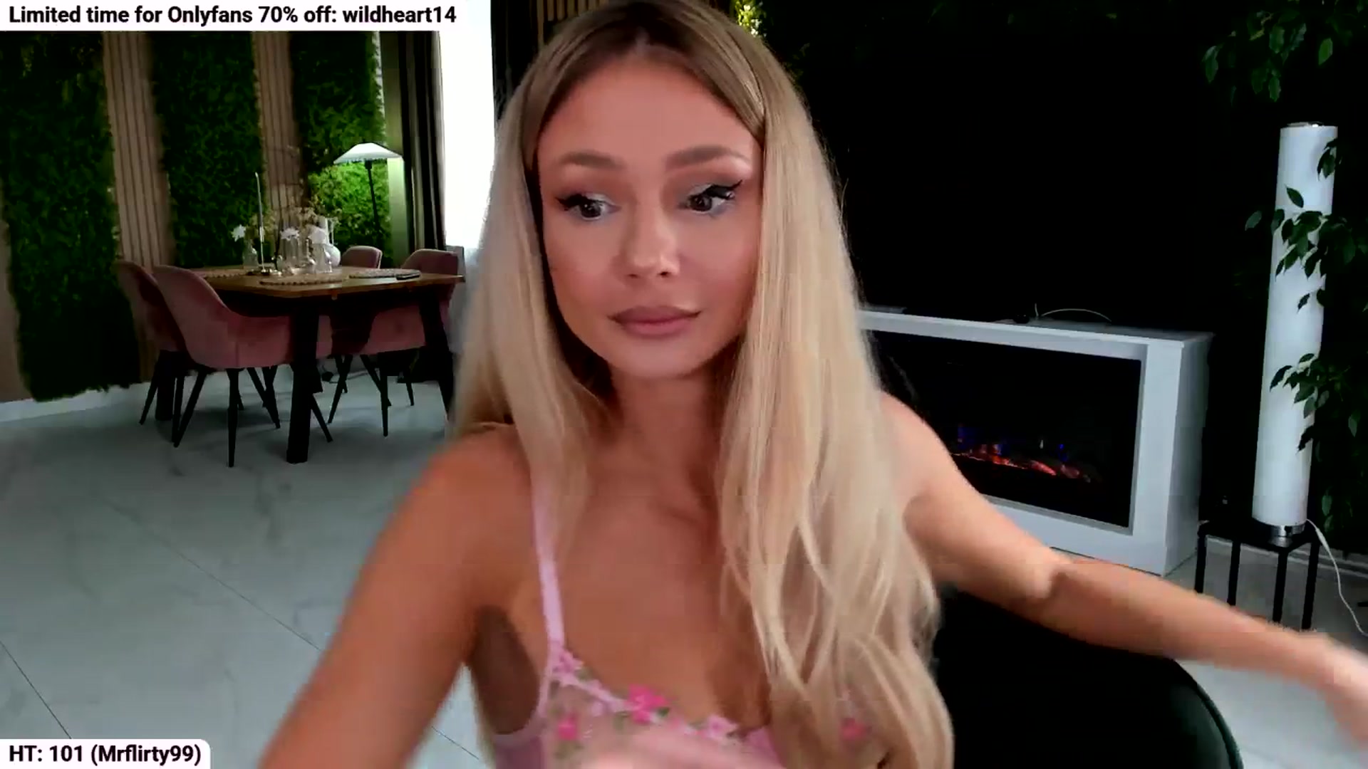 Gallery image thumbnail from Yveline's myfreecams stream on, 09/17/2025, 10:08 image 19 of 20