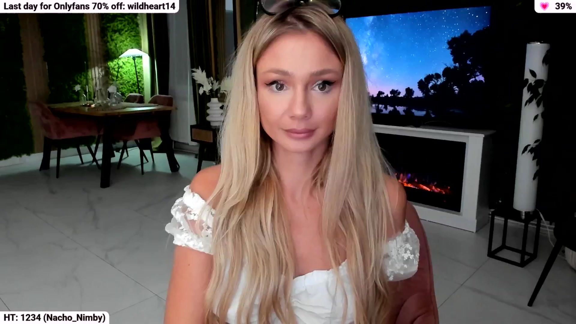 Gallery image thumbnail from Yveline's myfreecams stream on, 09/17/2025, 20:58 image 12 of 20