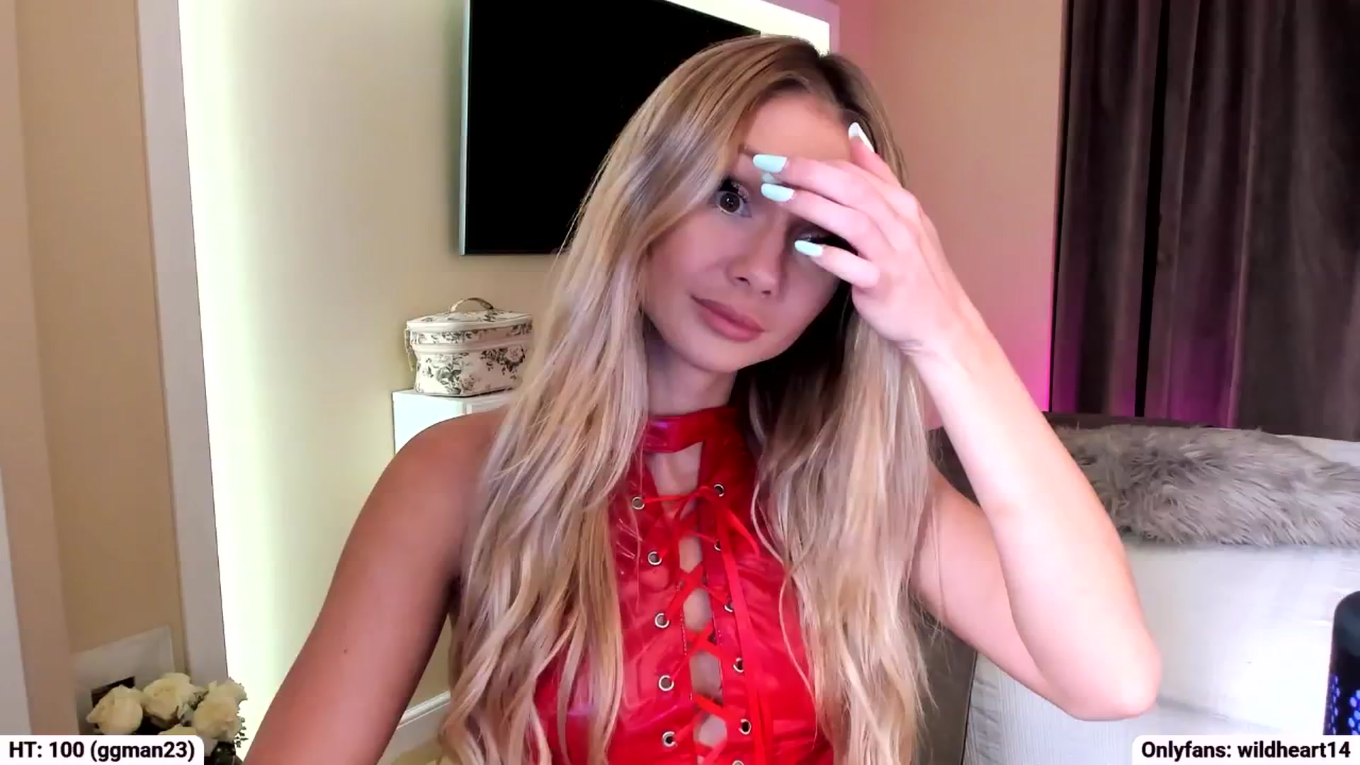 Gallery image thumbnail from Yveline's myfreecams stream on, 09/23/2025, 19:38 image 16 of 20