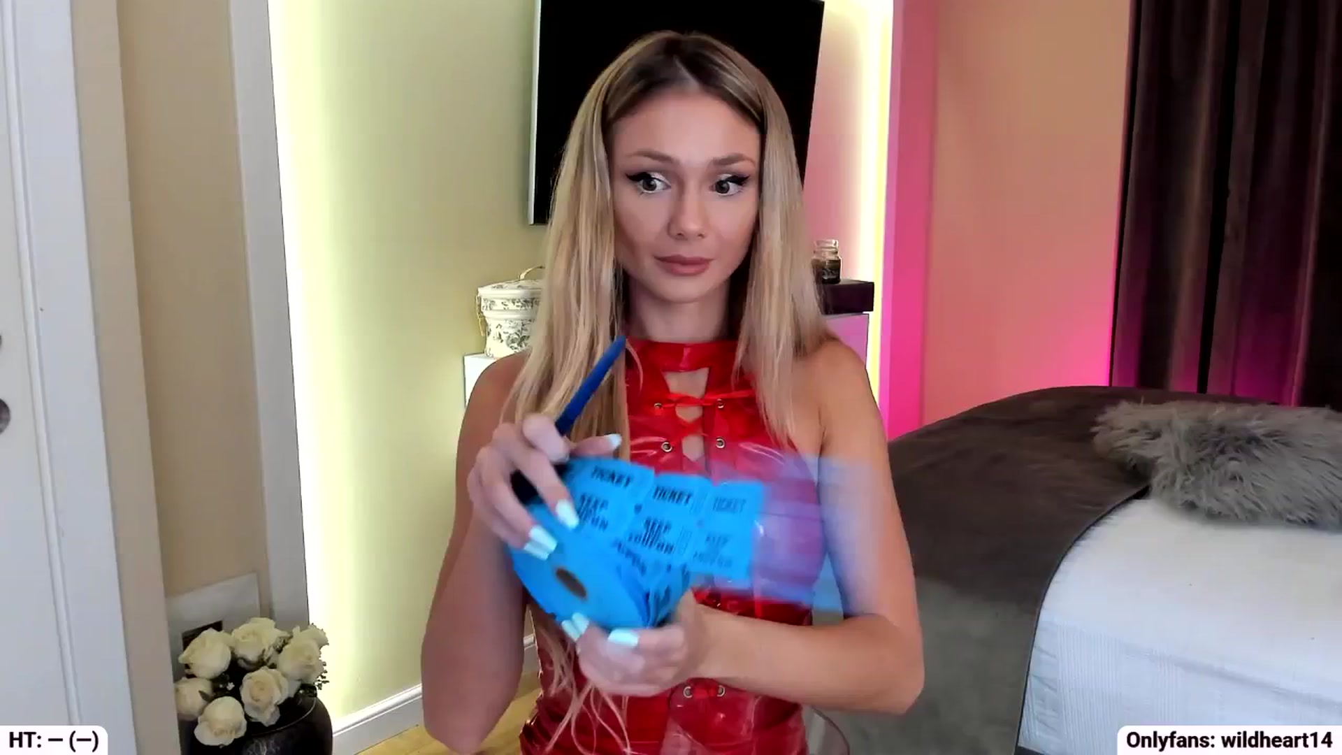 Gallery image thumbnail from Yveline's myfreecams stream on, 09/23/2025, 19:38 image 1 of 20