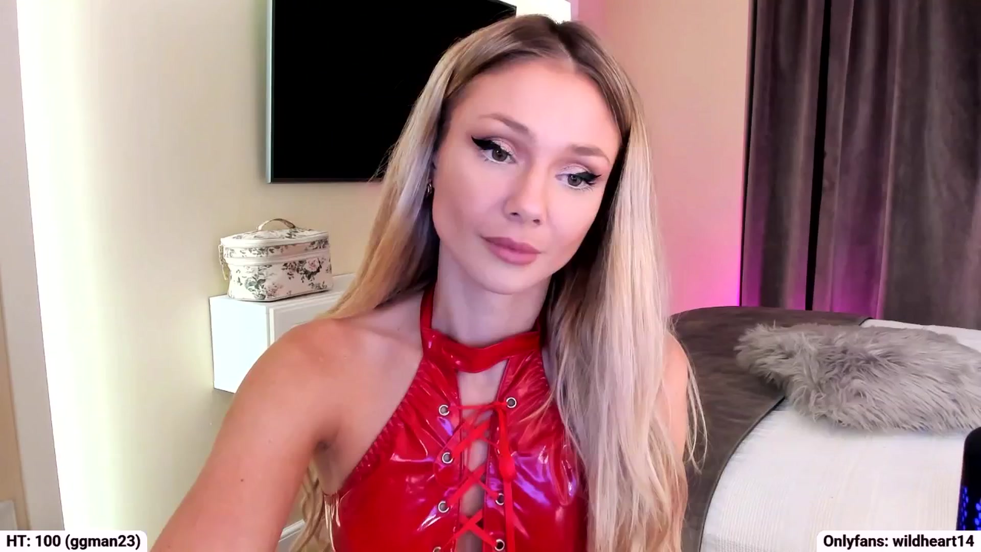 Gallery image thumbnail from Yveline's myfreecams stream on, 09/23/2025, 19:38 image 18 of 20