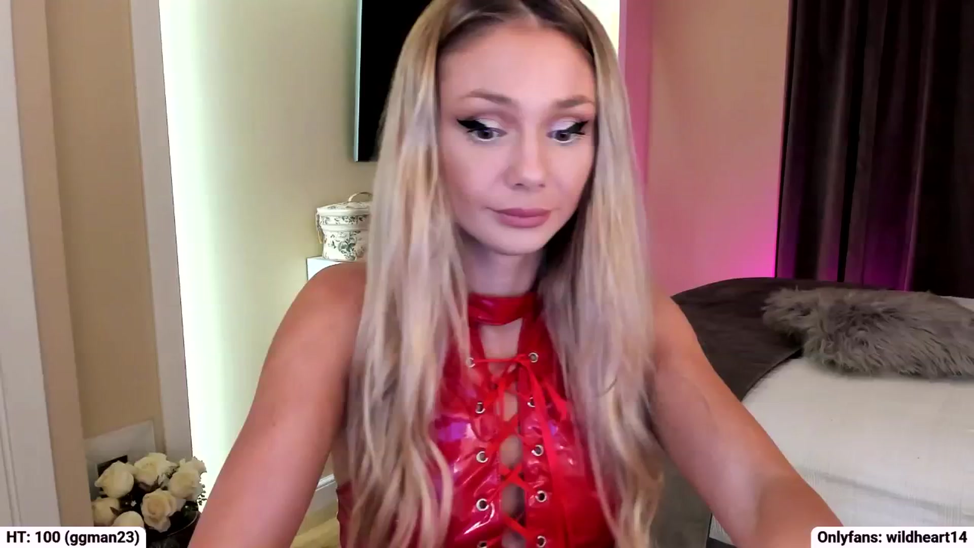 Gallery image thumbnail from Yveline's myfreecams stream on, 09/23/2025, 19:38 image 11 of 20