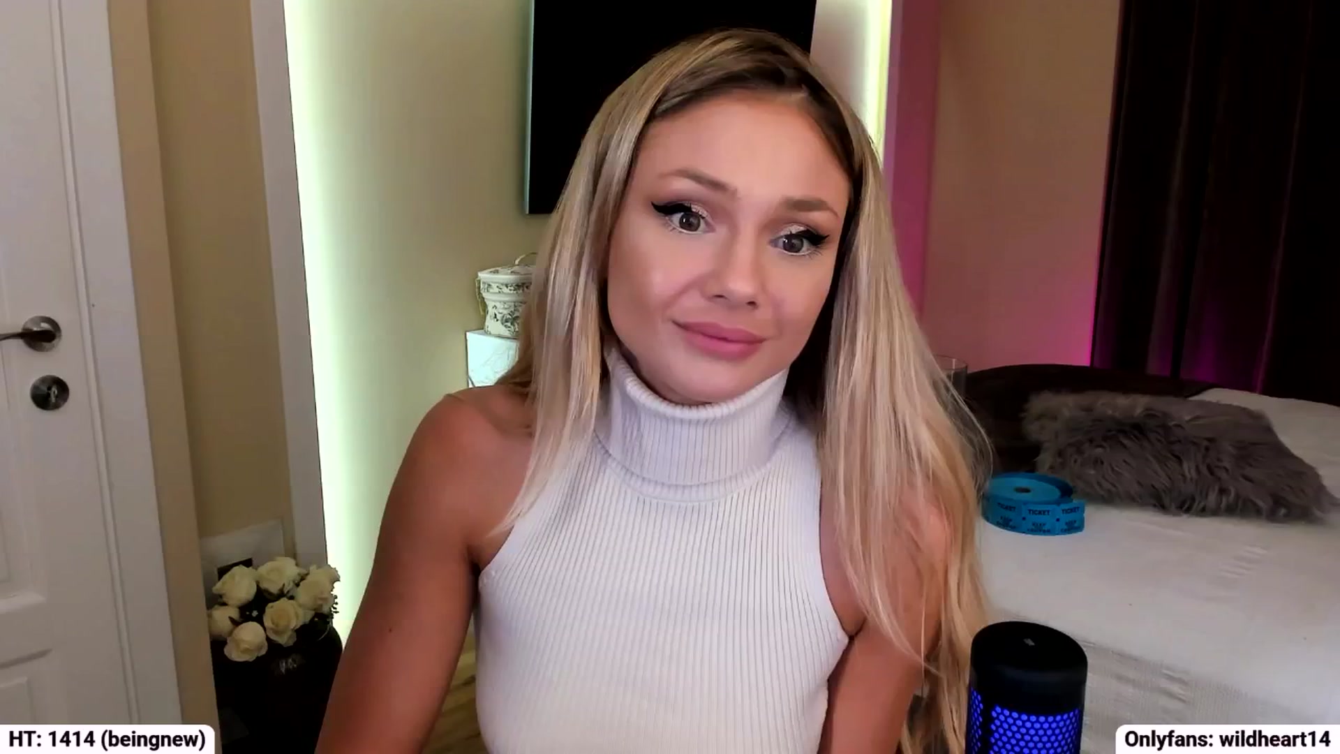 Gallery image thumbnail from Yveline's myfreecams stream on, 09/23/2025, 22:35 image 8 of 20