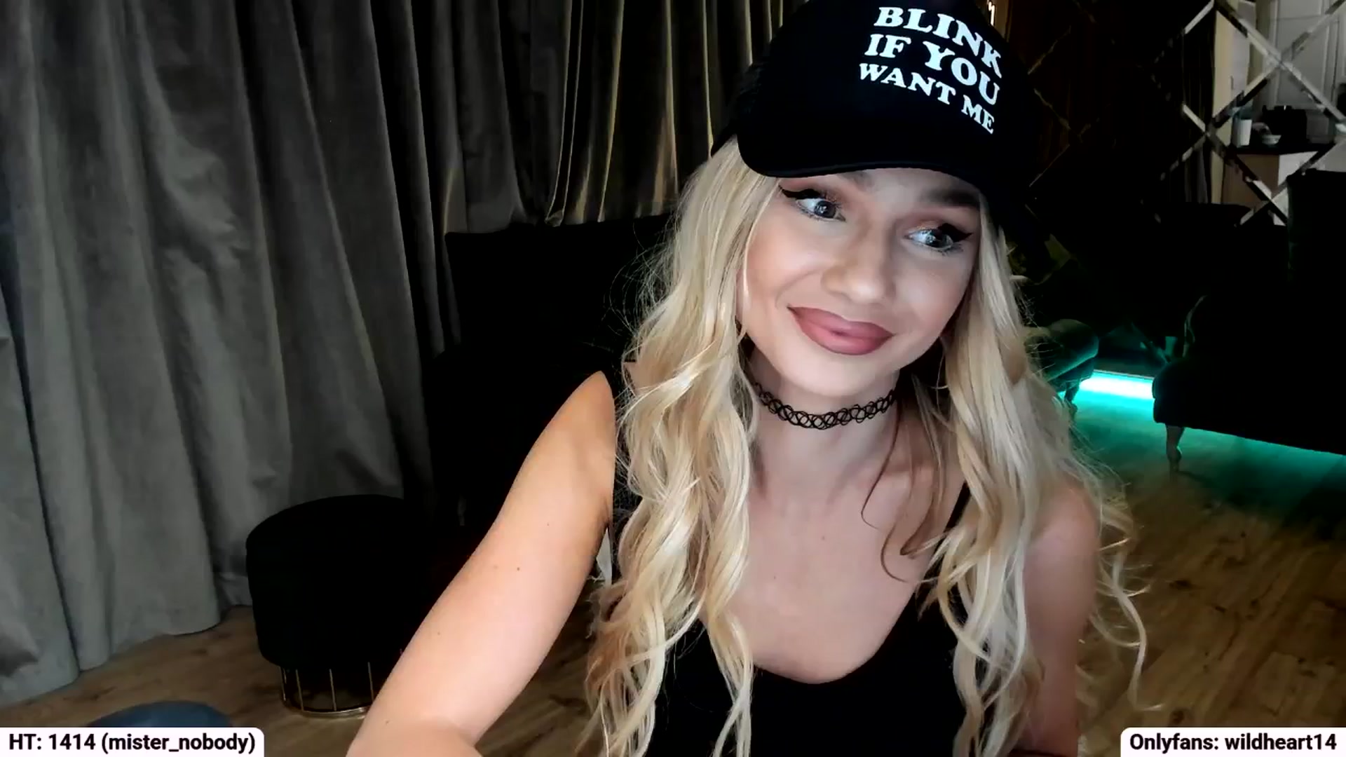Gallery image thumbnail from Yveline's myfreecams stream on, 09/25/2025, 22:07 image 2 of 20