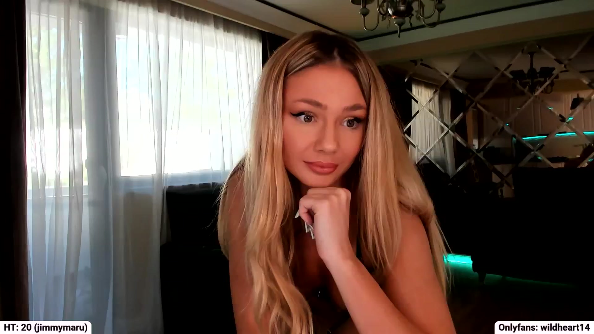 Gallery image thumbnail from Yveline's myfreecams stream on, 09/27/2025, 15:42 image 4 of 20