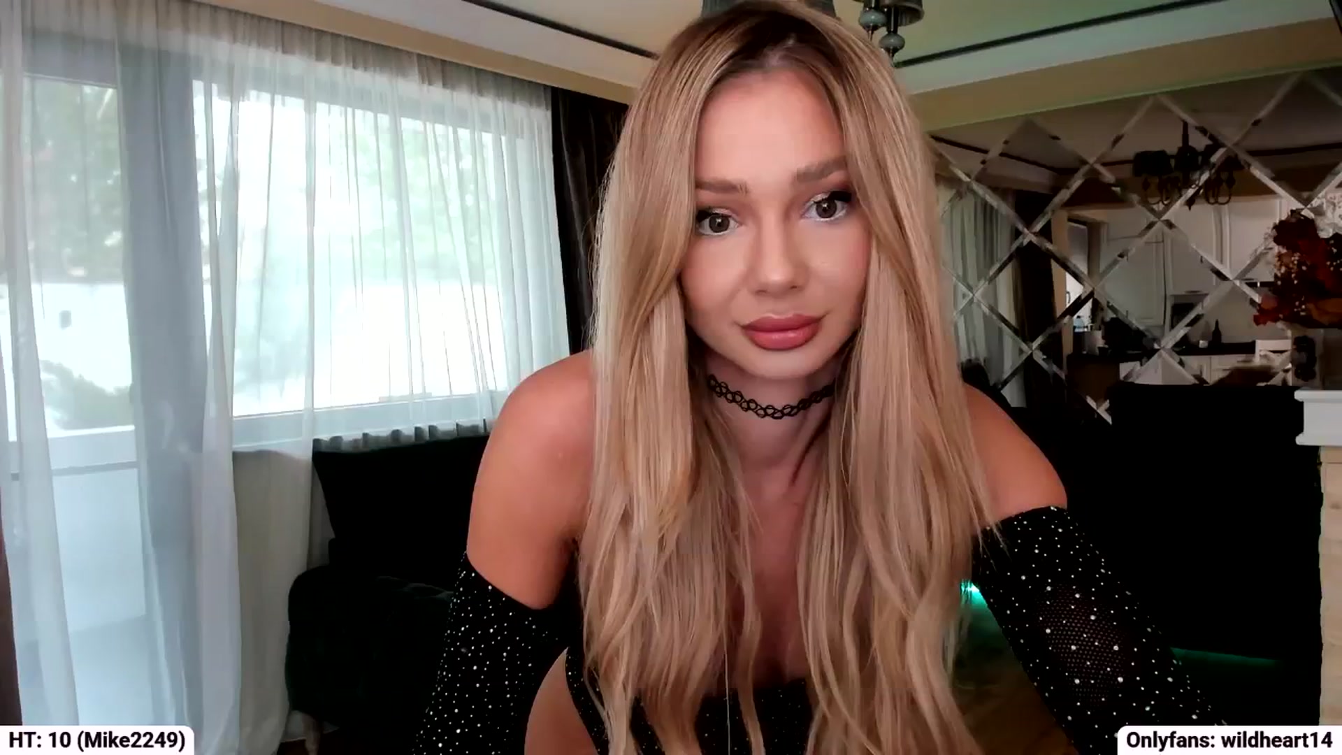 Gallery image thumbnail from Yveline's myfreecams stream on, 10/02/2025, 14:51 image 1 of 20