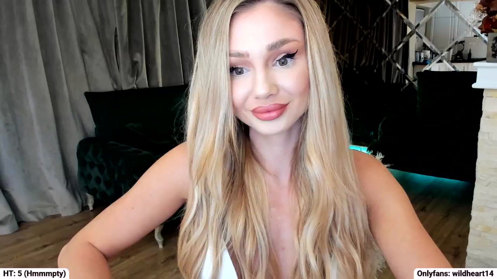 Gallery image thumbnail from Yveline's myfreecams stream on, 10/06/2025, 21:26 image 1 of 20