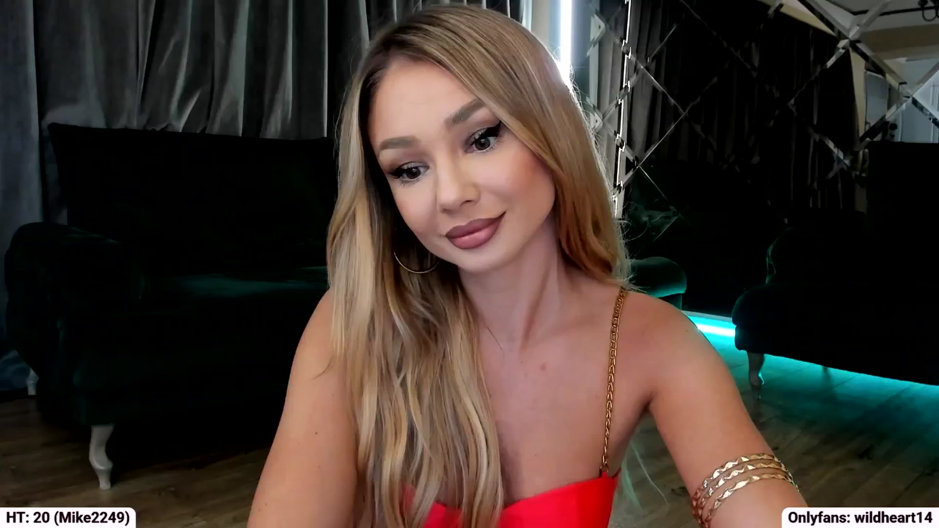 Gallery image thumbnail from Yveline's myfreecams stream on, 10/09/2025, 14:43 image 1 of 20
